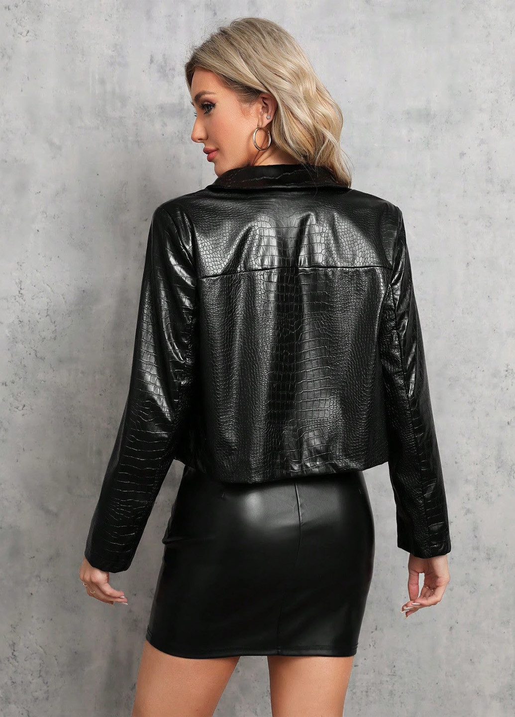 Чорна демісезонна куртка SHEIN