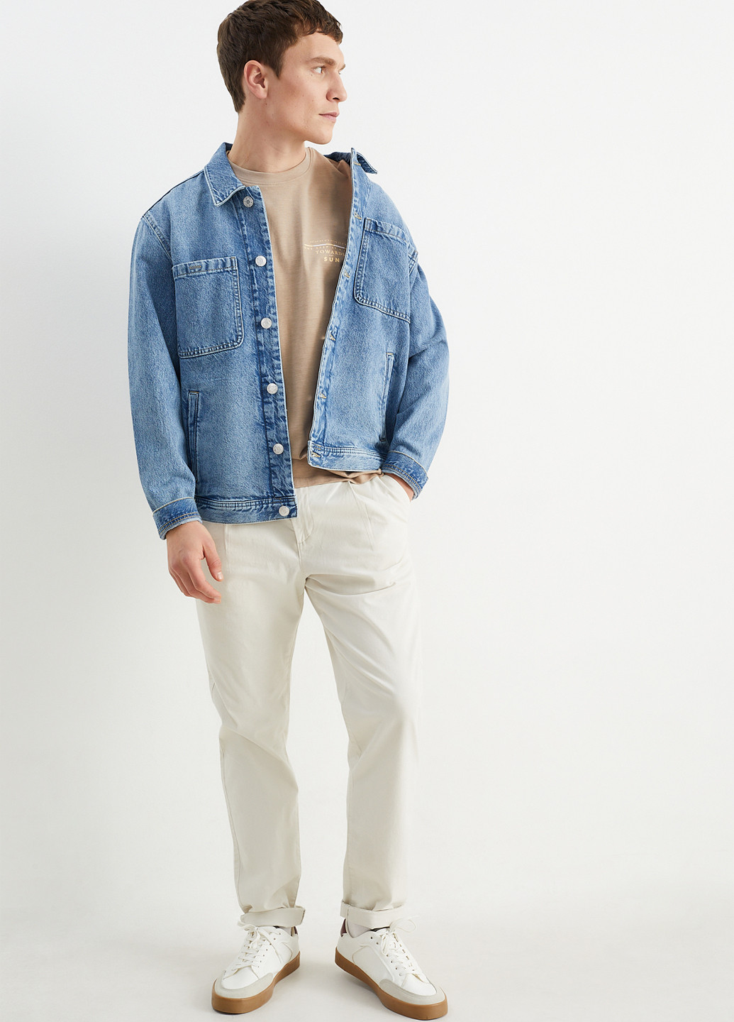 Серо-бежевая футболка C&A