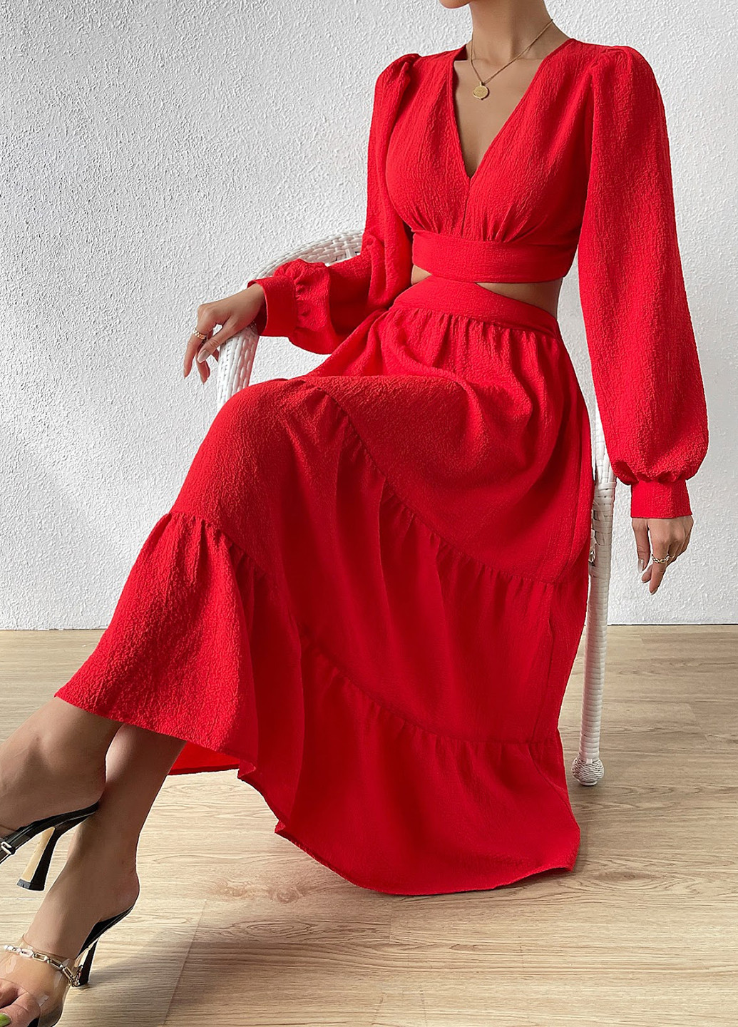 Красное кэжуал платье в стиле ампир, с открытой спиной SHEIN однотонное