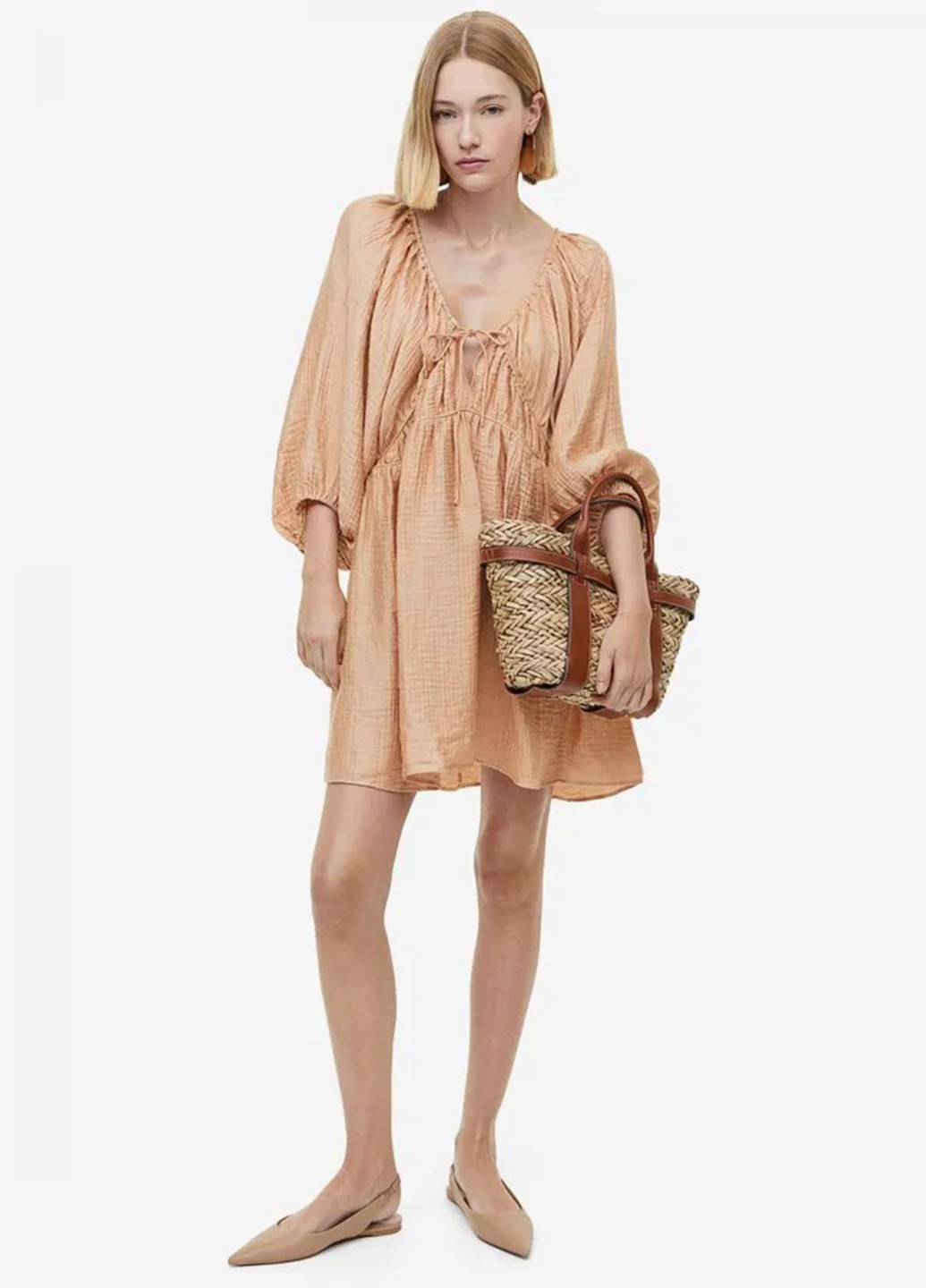 Бежевое кэжуал платье H&M однотонное