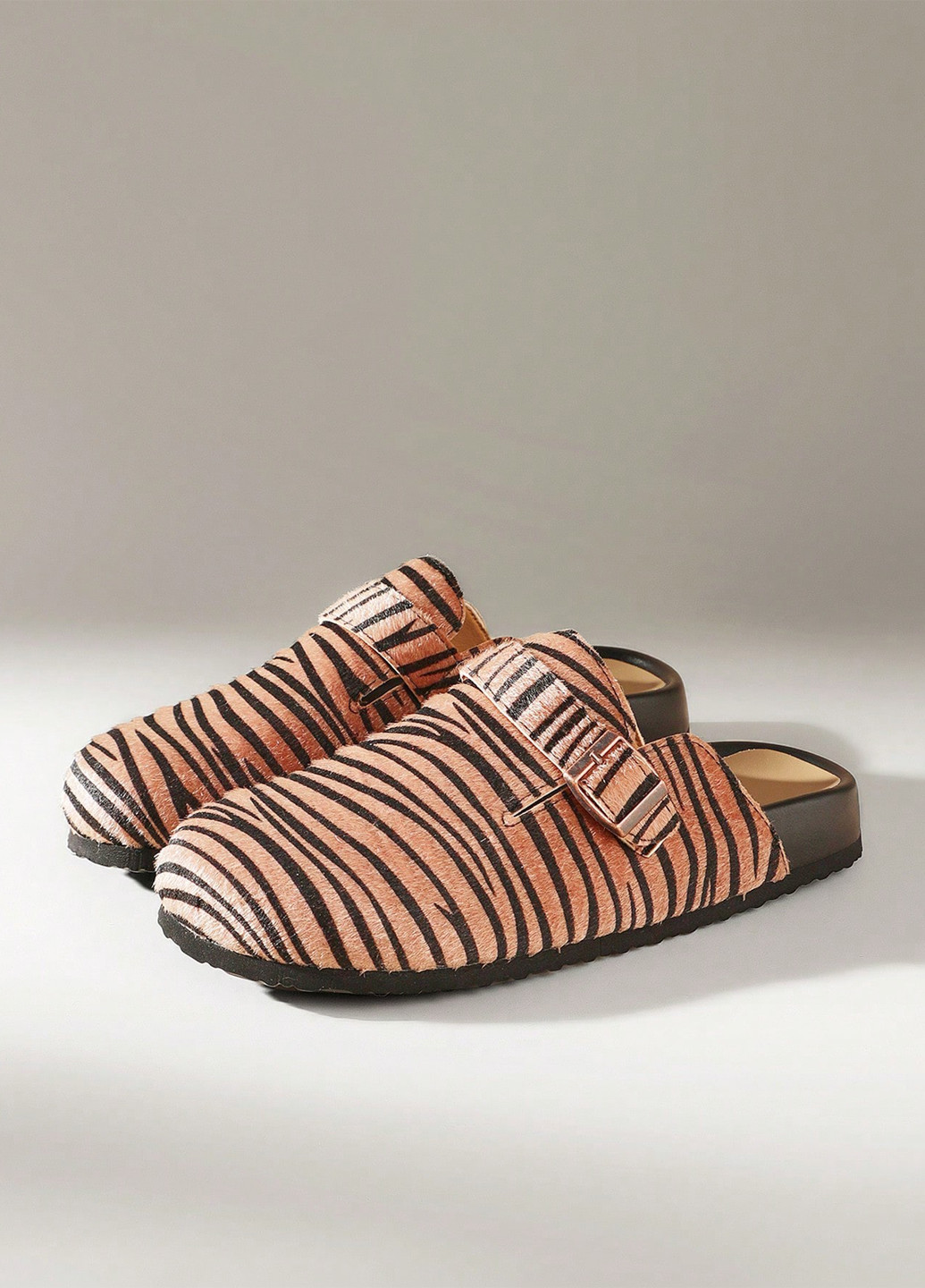 Коричневые туфли SHEIN без каблука с пряжкой