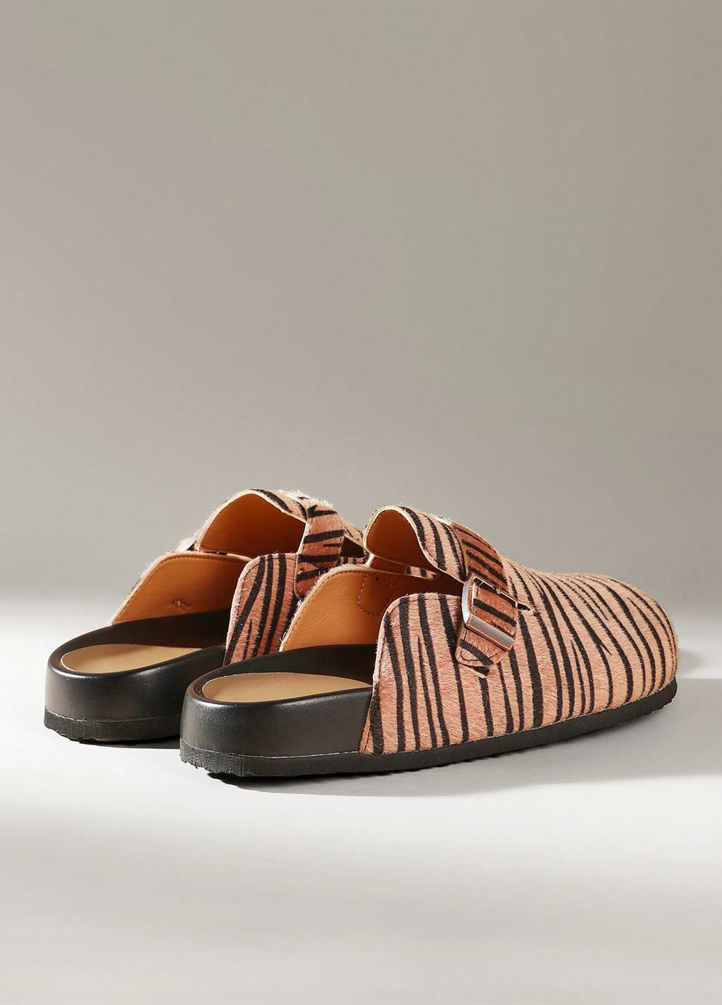 Коричневые туфли SHEIN без каблука с пряжкой