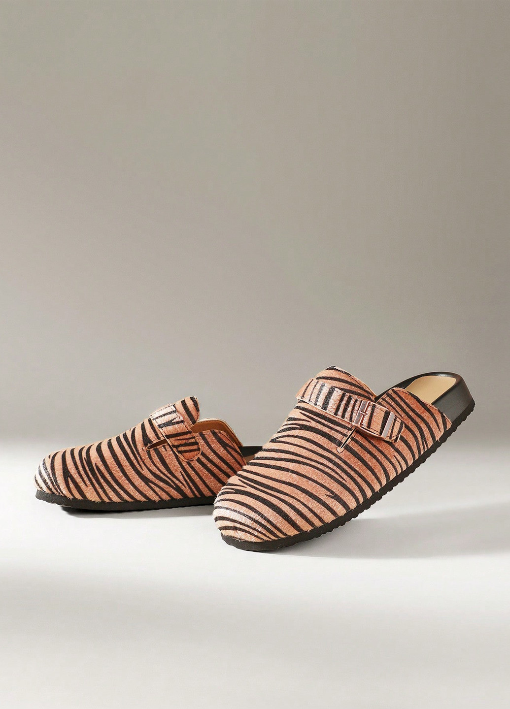 Коричневые туфли SHEIN без каблука с пряжкой