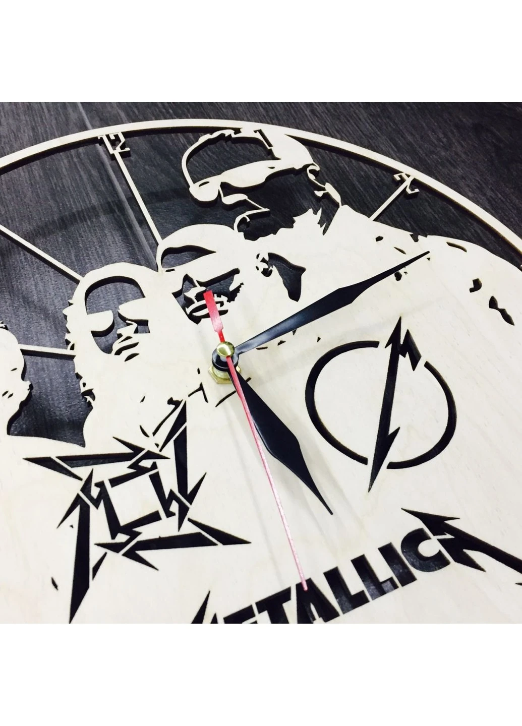 Часы из дерева на стену «Metallica» 7Arts (253565920)