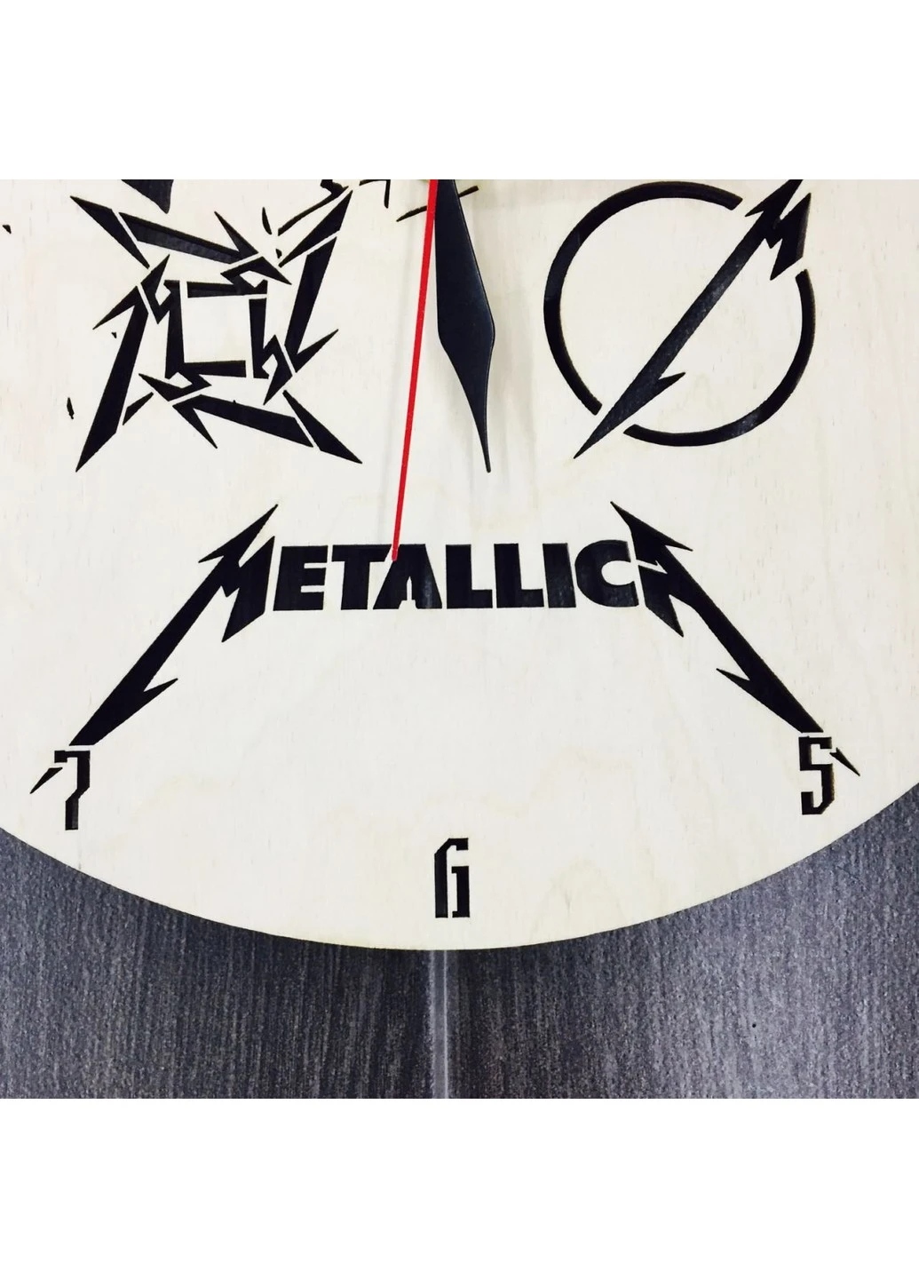 Часы из дерева на стену «Metallica» 7Arts (253565920)