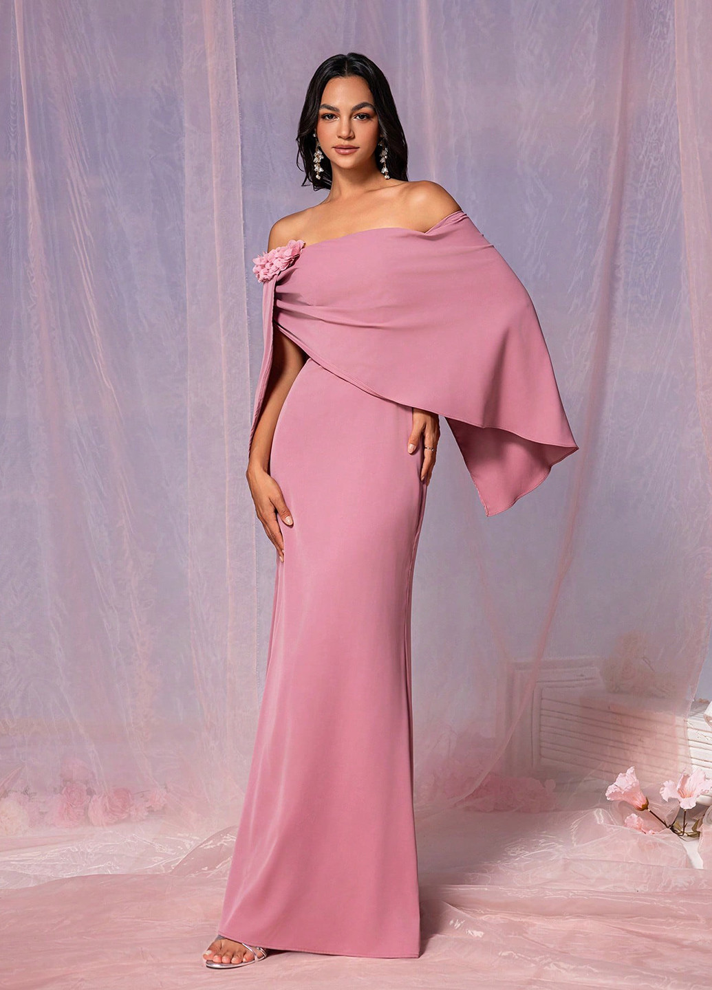 Світло-рожева вечірня сукня з відкритими плечима, годе SHEIN однотонна