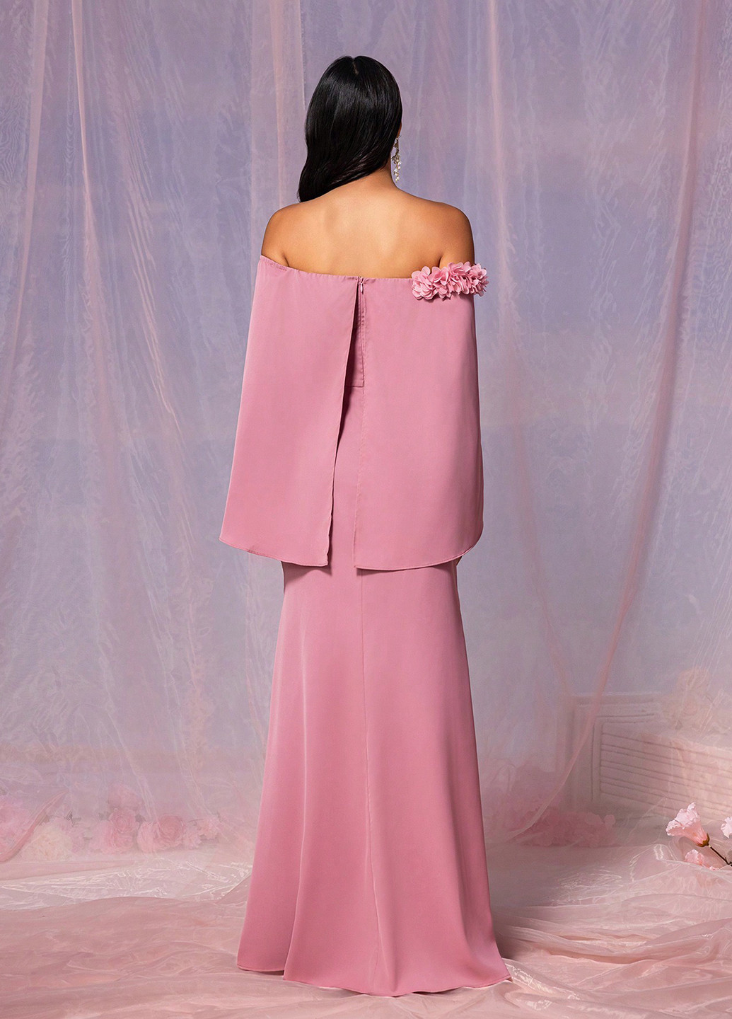 Світло-рожева вечірня сукня з відкритими плечима, годе SHEIN однотонна