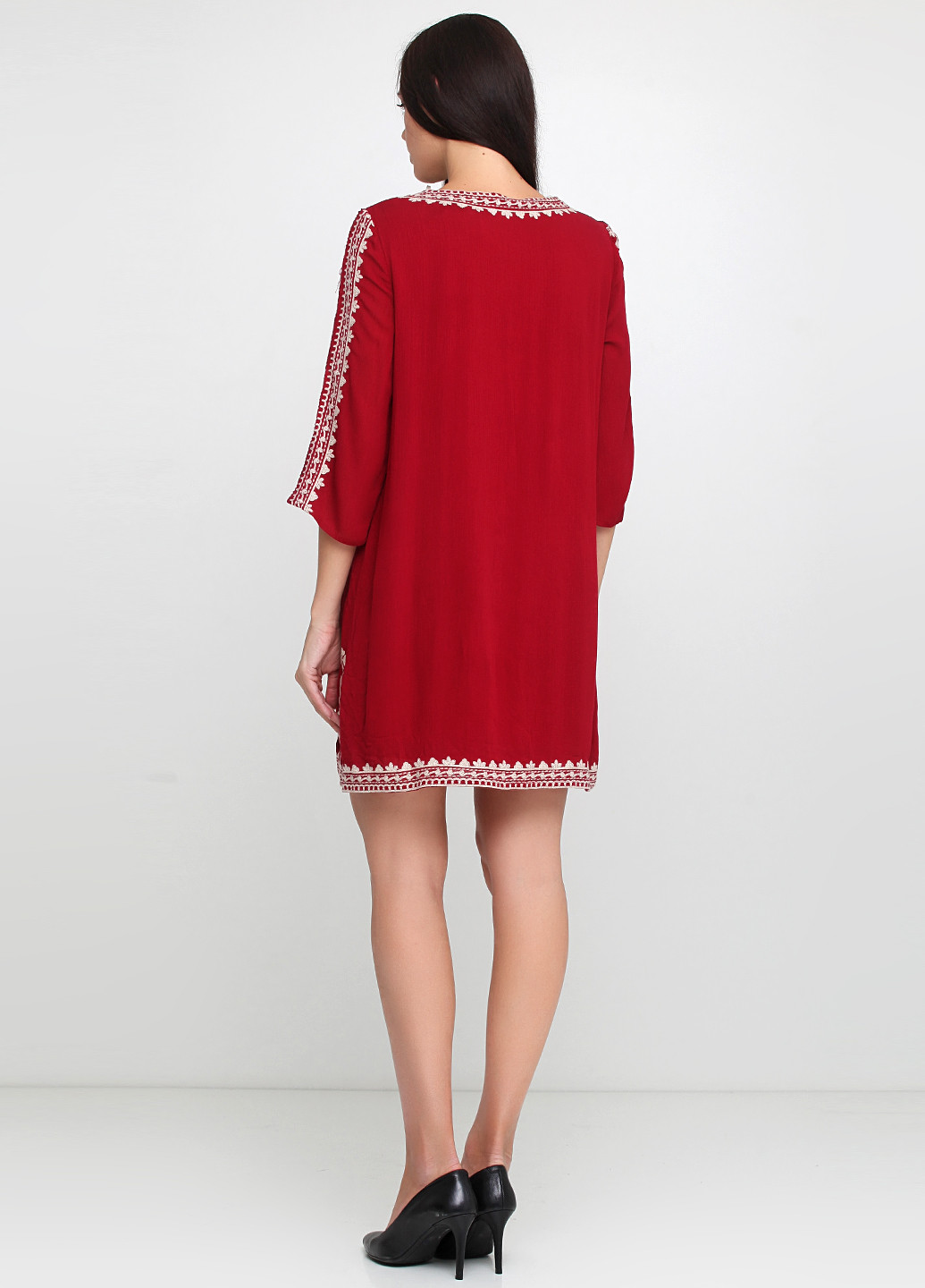 Бордова кежуал сукня Alya з абстрактним візерунком