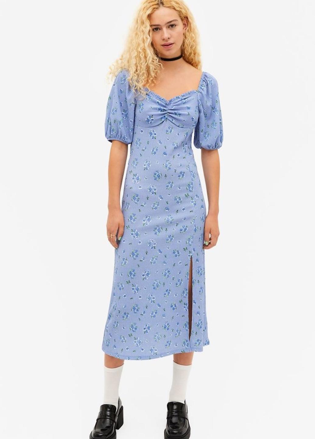 Голубое кэжуал платье Monki с цветочным принтом