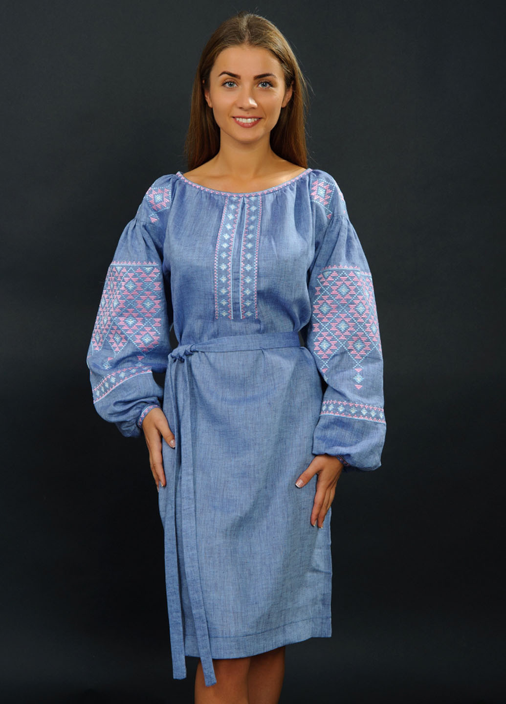 Светло-синее кэжуал платье Vyshyvanka с орнаментом