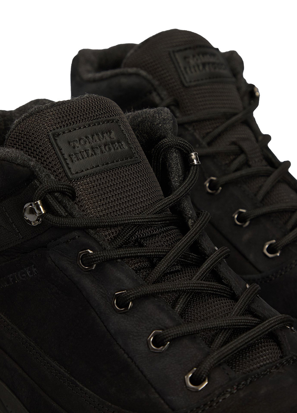 Черные зимние ботинки Tommy Hilfiger
