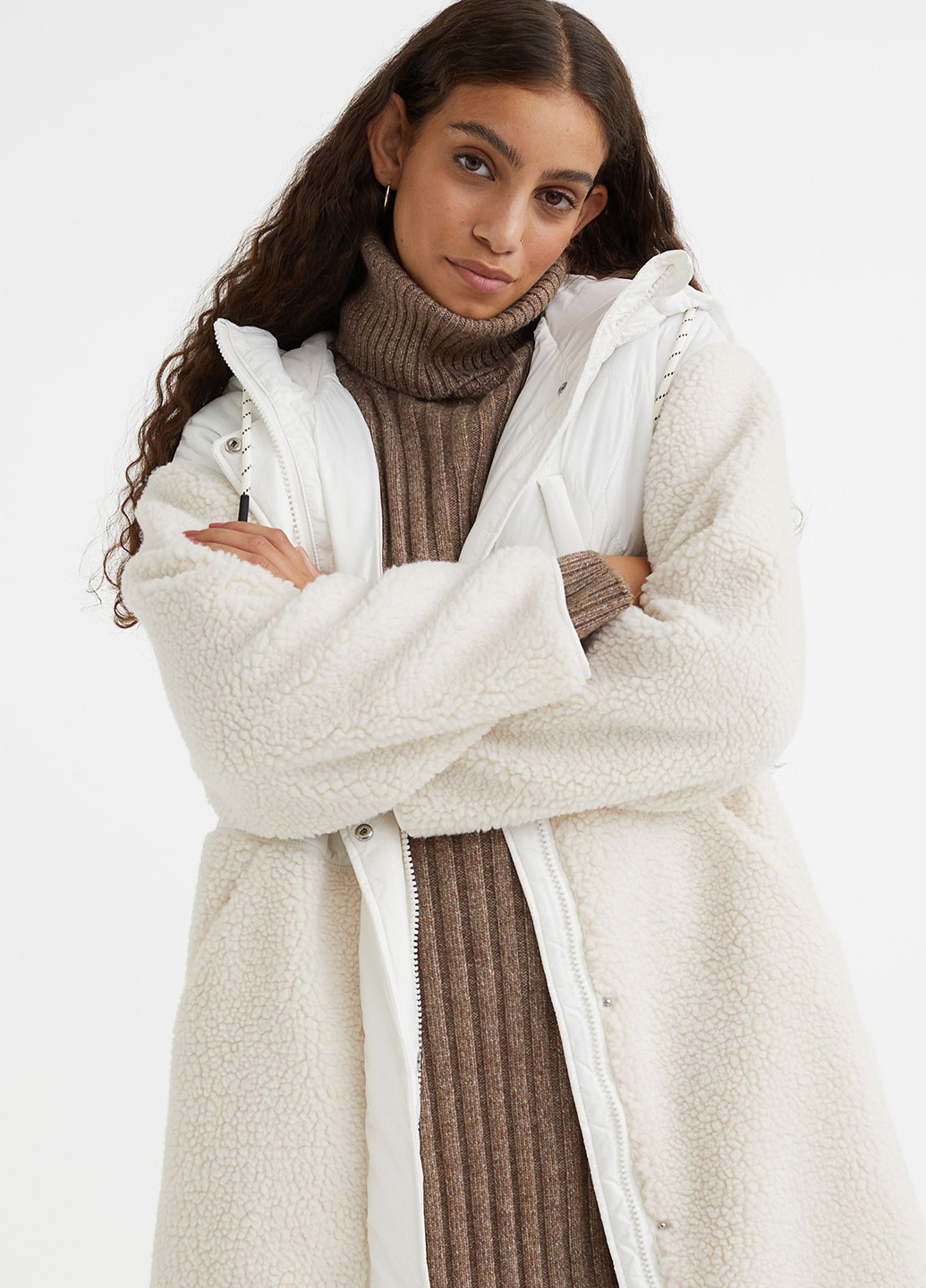 Светло-бежевая демисезонная куртка подовжена зі штучного хутра H&M