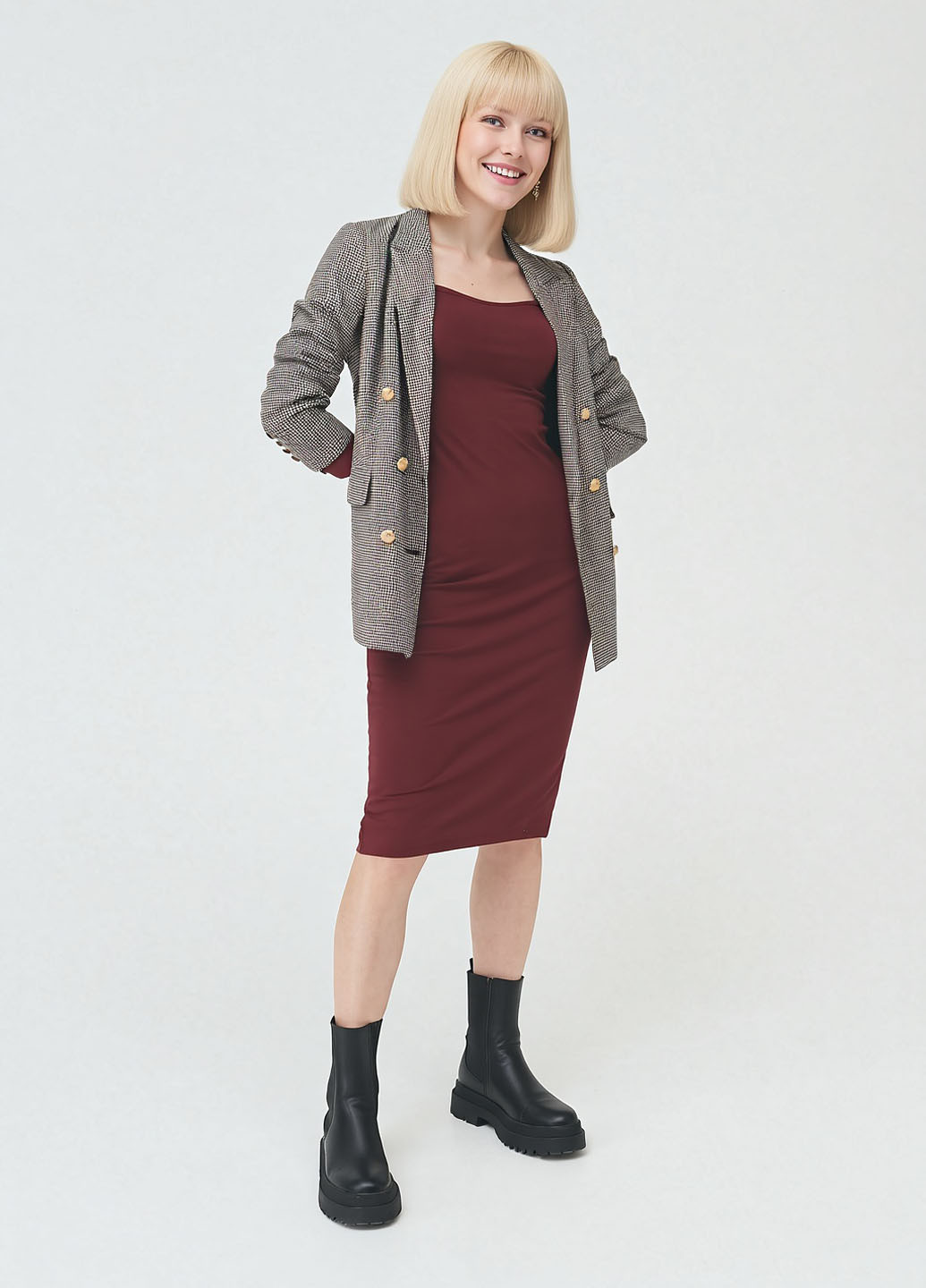 Бордовое кэжуал платье футляр Sinsay однотонное