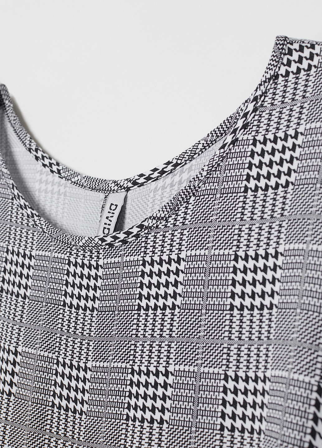 Сіра кежуал сукня сукня-футболка H&M з візерунком "гусяча лапка"