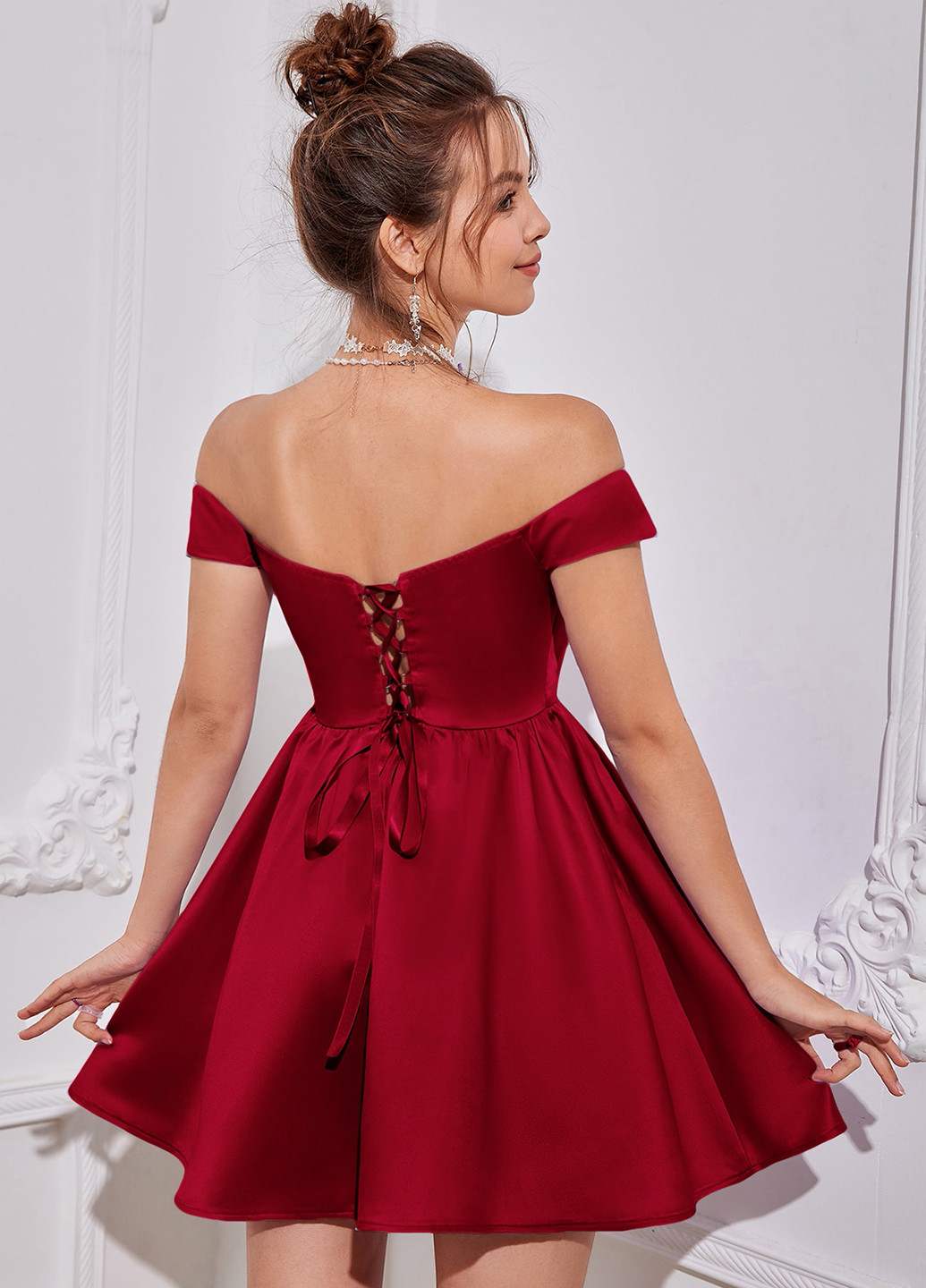 Бордовое коктейльное, вечернее платье клеш, с открытыми плечами, с открытой спиной SHEIN однотонное