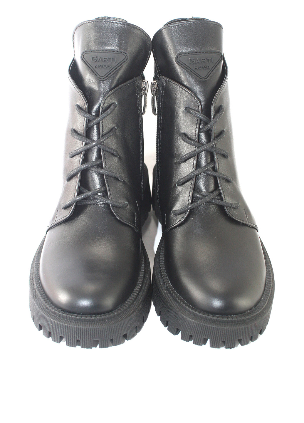 Осенние ботинки Mila на тракторной подошве, со шнуровкой