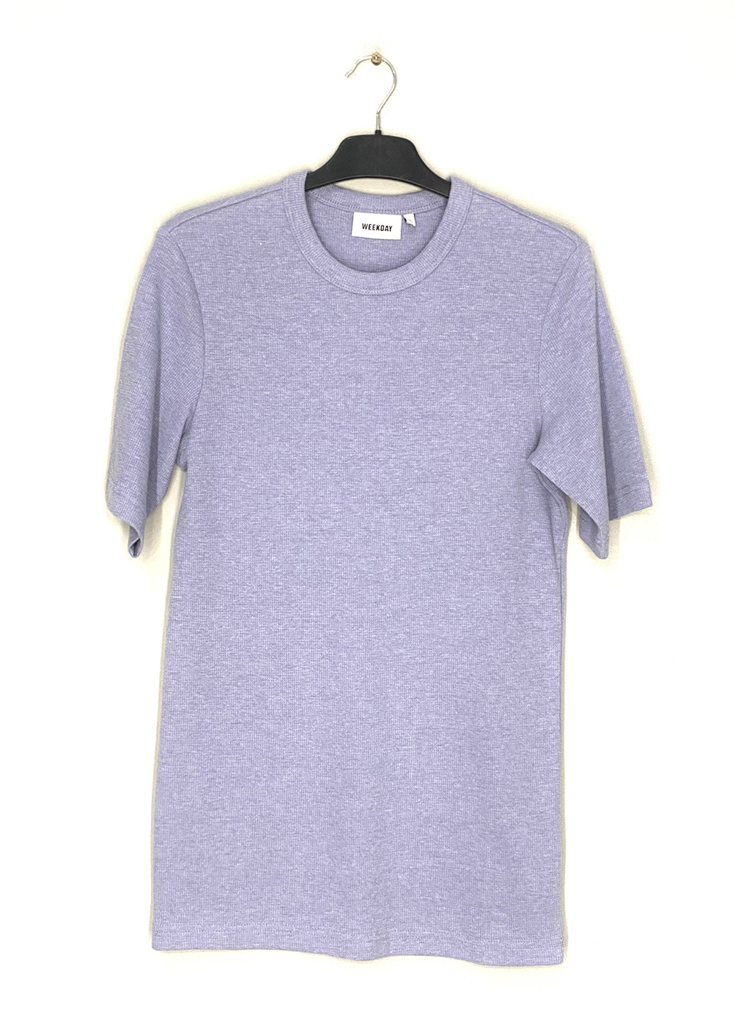 Светло-фиолетовая летняя футболка Weekday