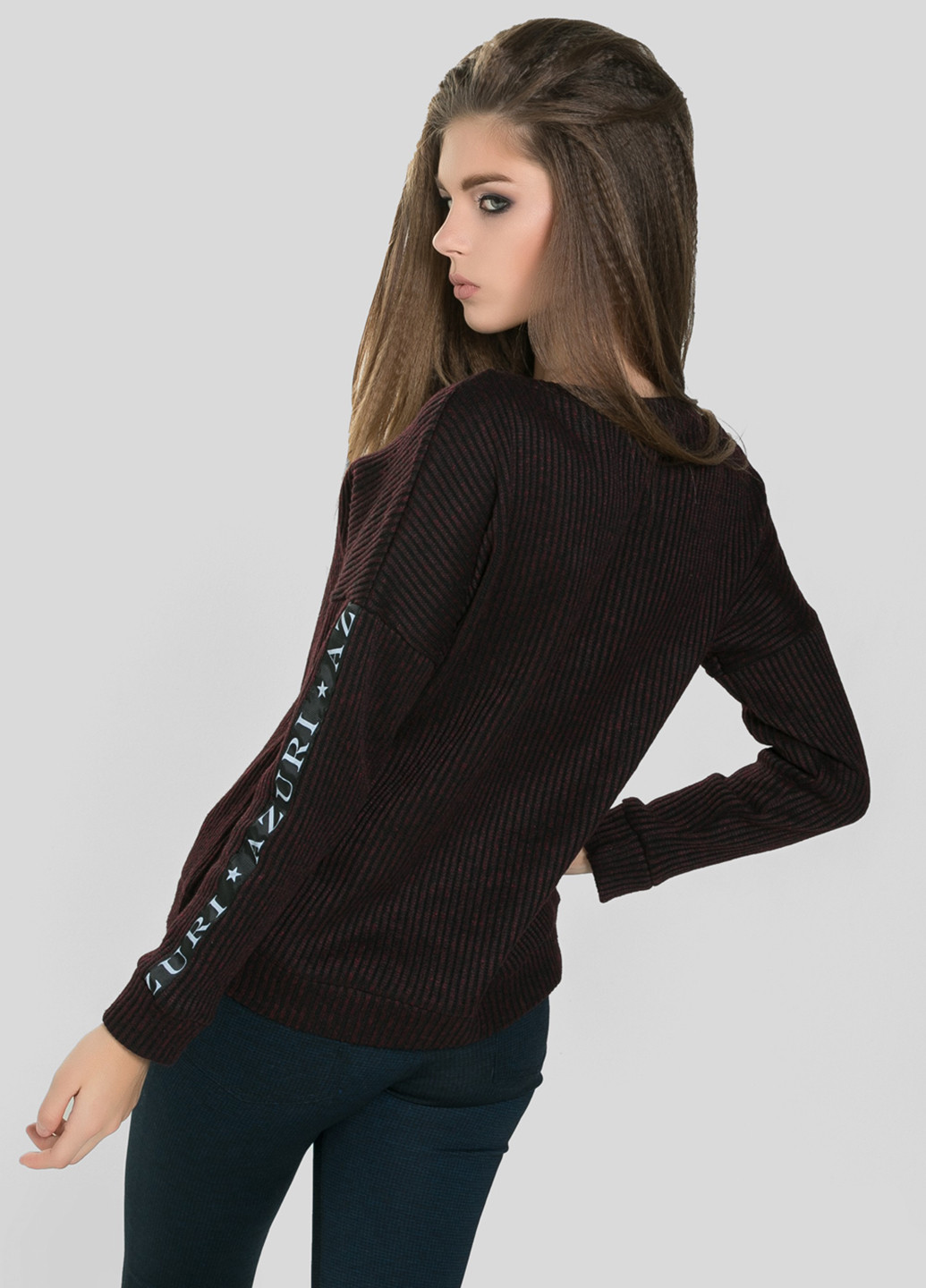 Темно-коричневий демісезонний пуловер джемпер Azuri
