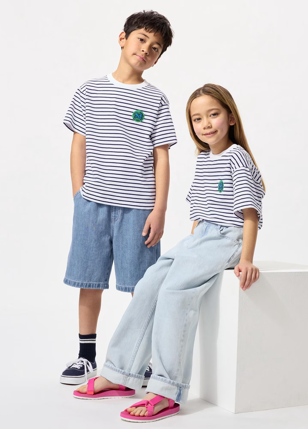 Белая летняя футболка Uniqlo