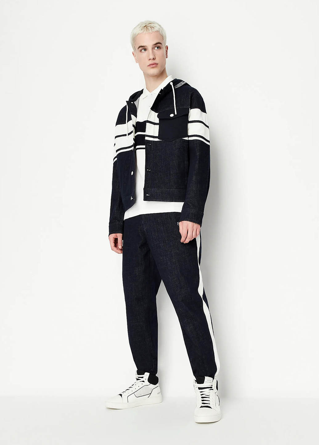 Молочная футболка-поло для мужчин Armani Exchange в полоску