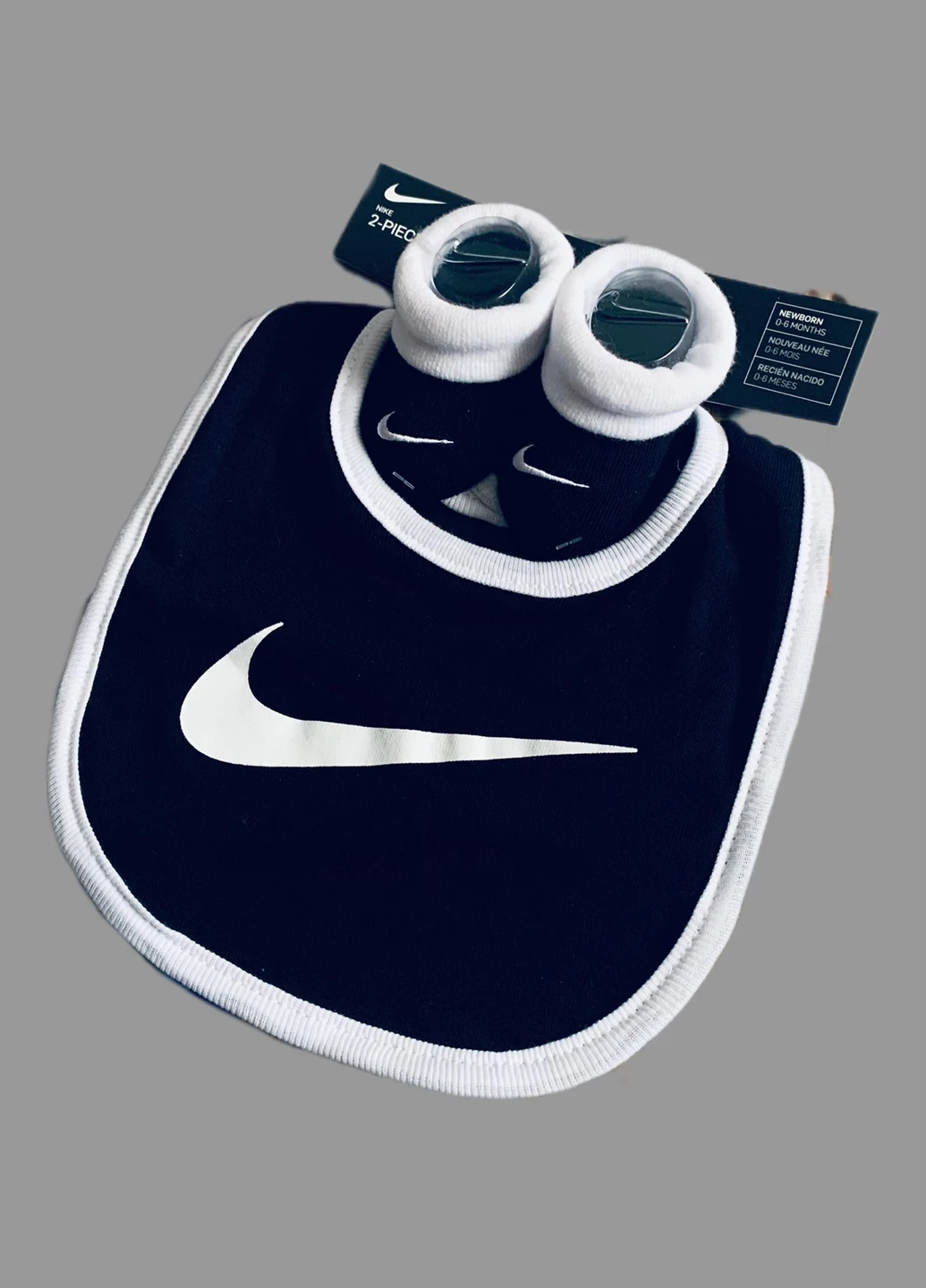 Слюнявчик и пинетки Nike (256537364)