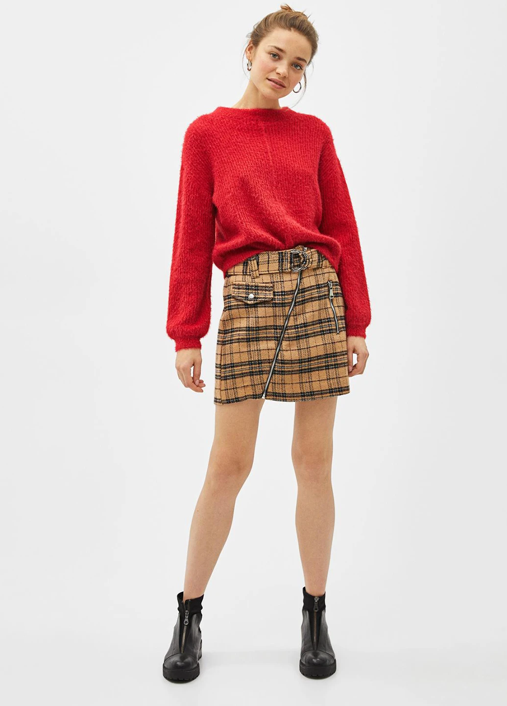 Темно-бежевая кэжуал в клетку юбка Bershka а-силуэта (трапеция)