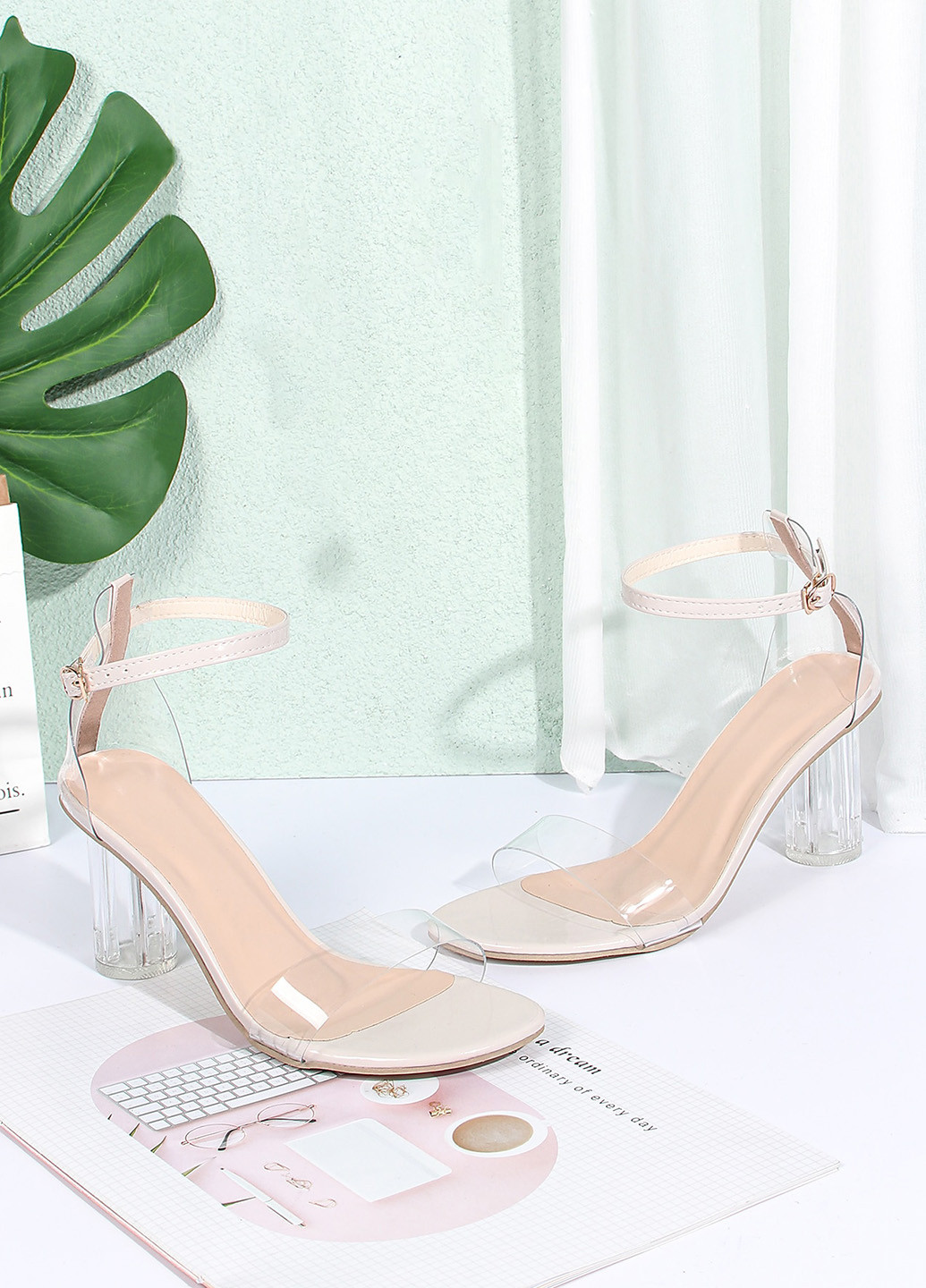 Прозрачные босоножки SHEIN с ремешком прозрачные