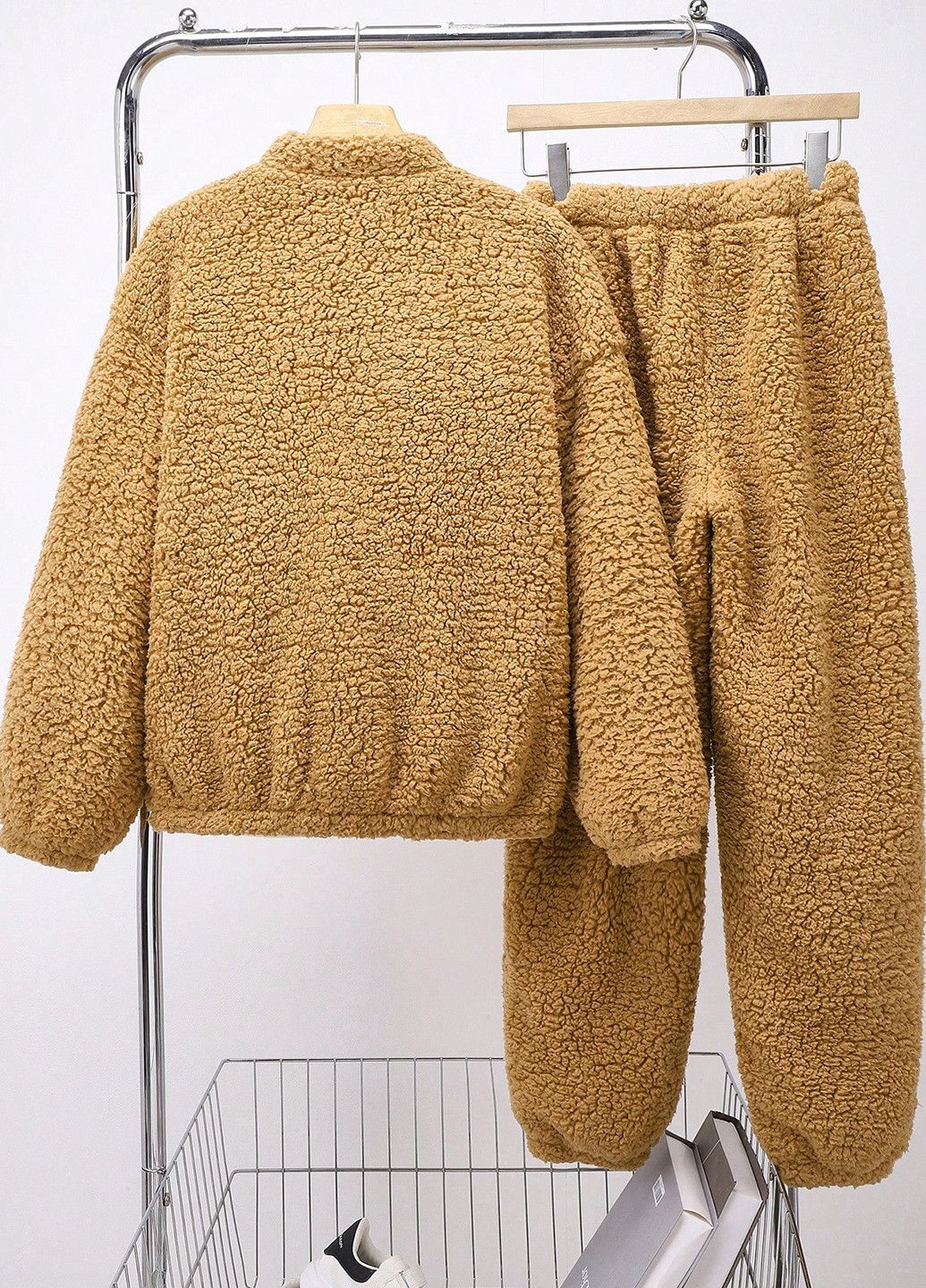 Бежевый демисезонный комплект (свитер, брюки) SHEIN