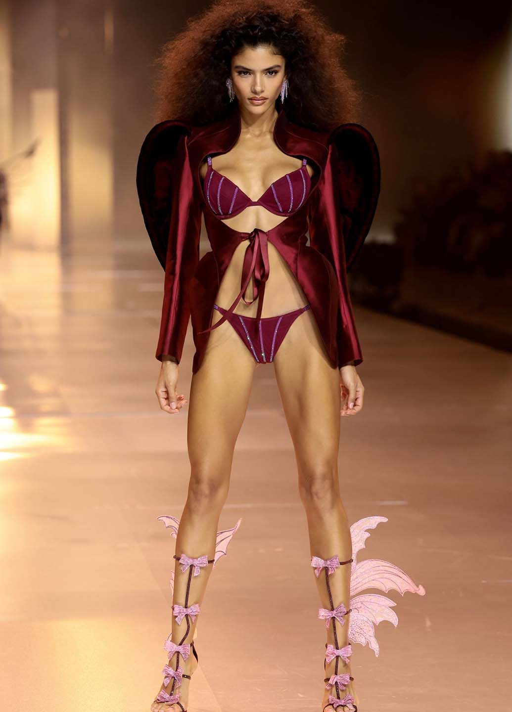 Бордовый демисезонный комплект (бюстгальтер, трусики) Victoria's Secret