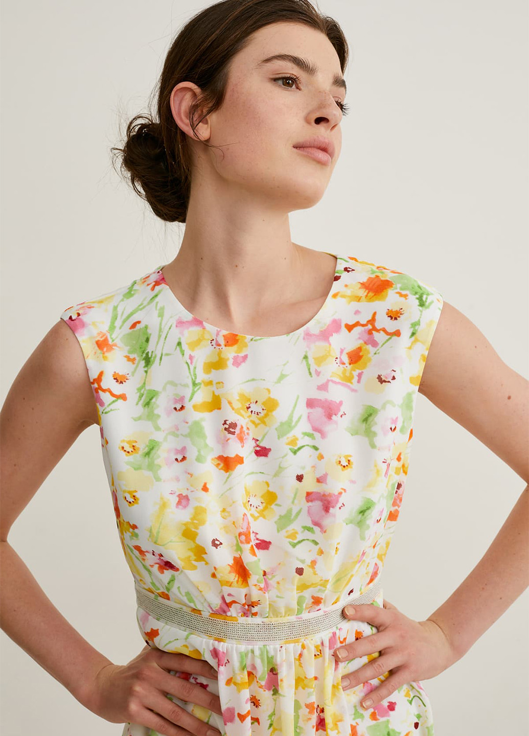 Білий кежуал сукня C&A з квітковим принтом