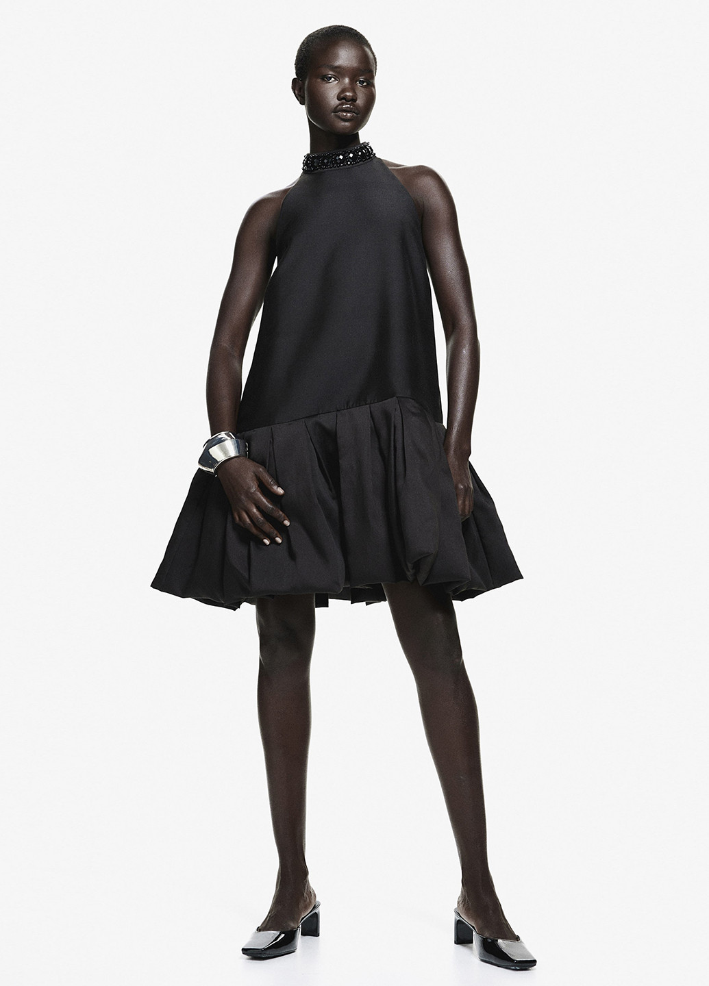 Черное праздничный, вечернее платье с открытыми плечами H&M однотонное