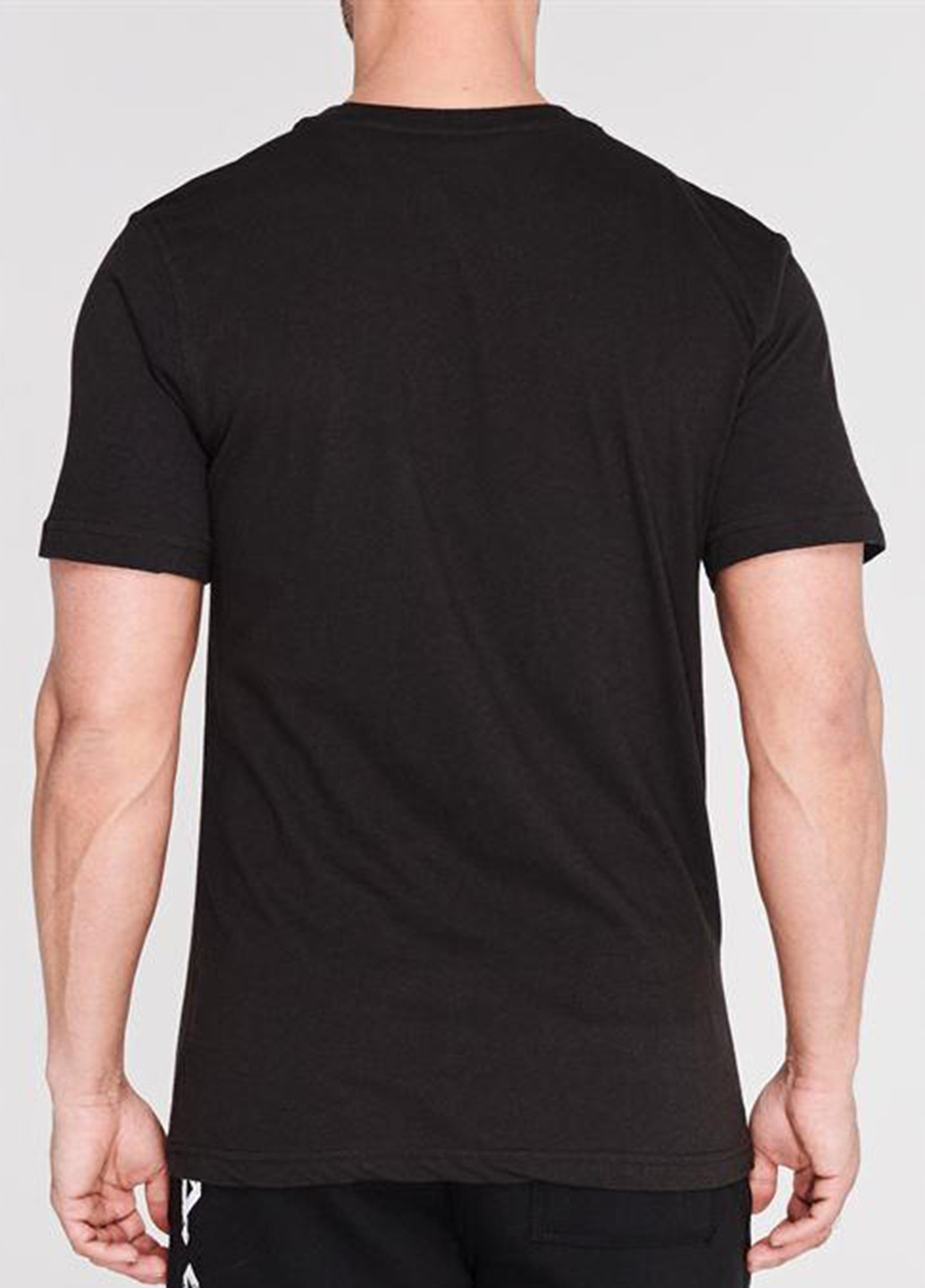 Черно-белая футболка Tapout