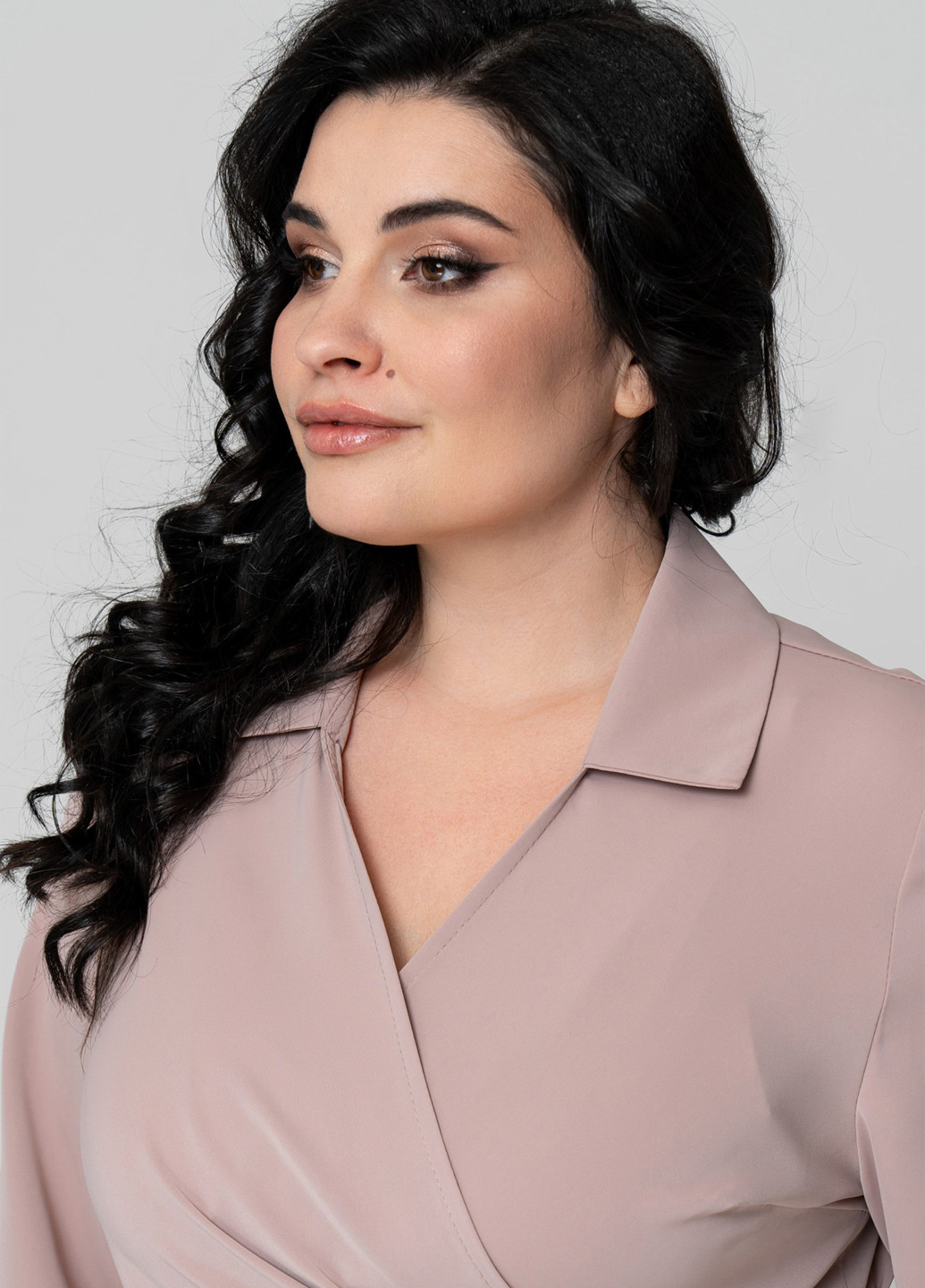 Пудровая блуза на запах A'll Posa