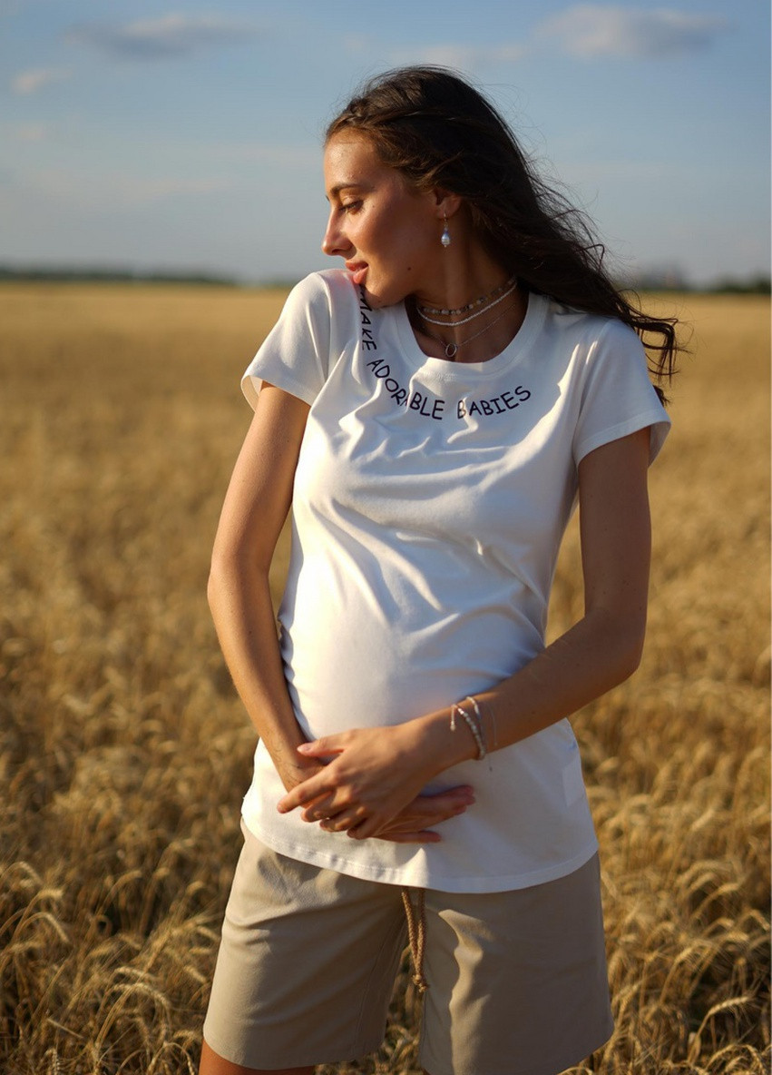 Біла літня футболка для вагітних зі стильним шрифтовим принтом кремова To Be