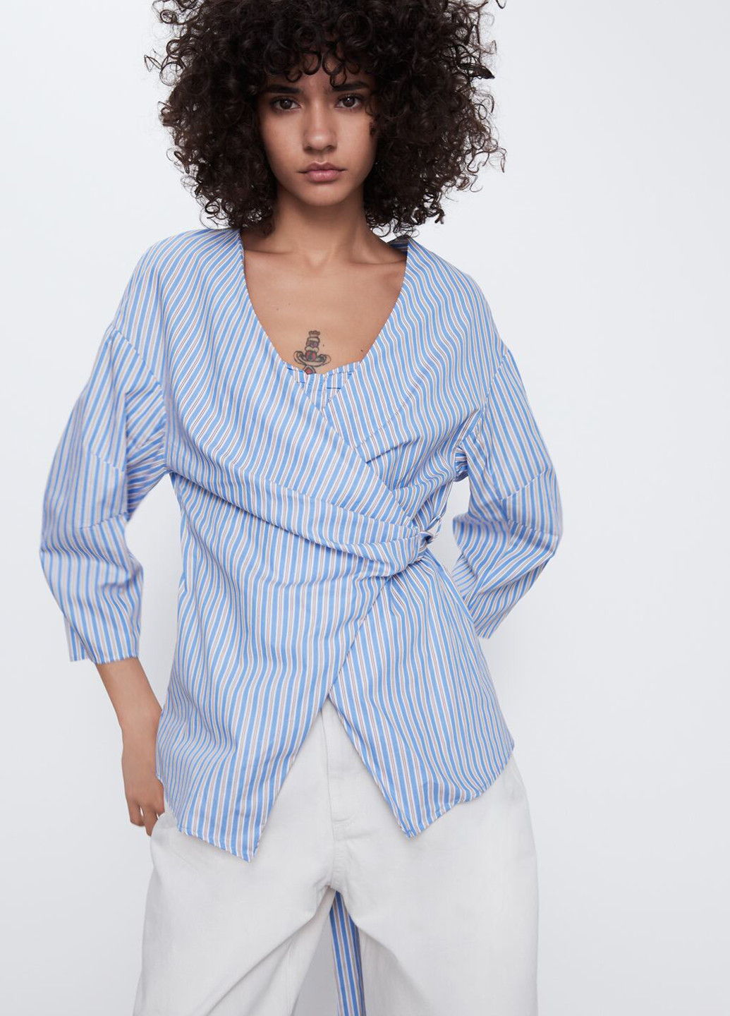 Голубая демисезонная блуза на запах Zara
