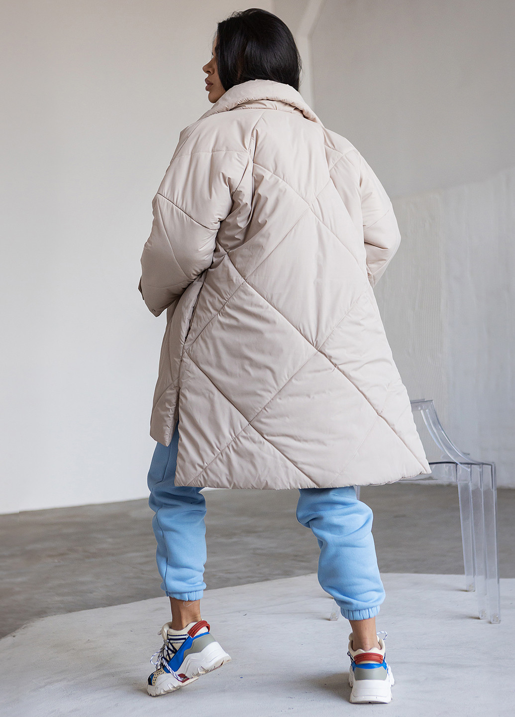 Светло-бежевая зимняя куртка Larionoff