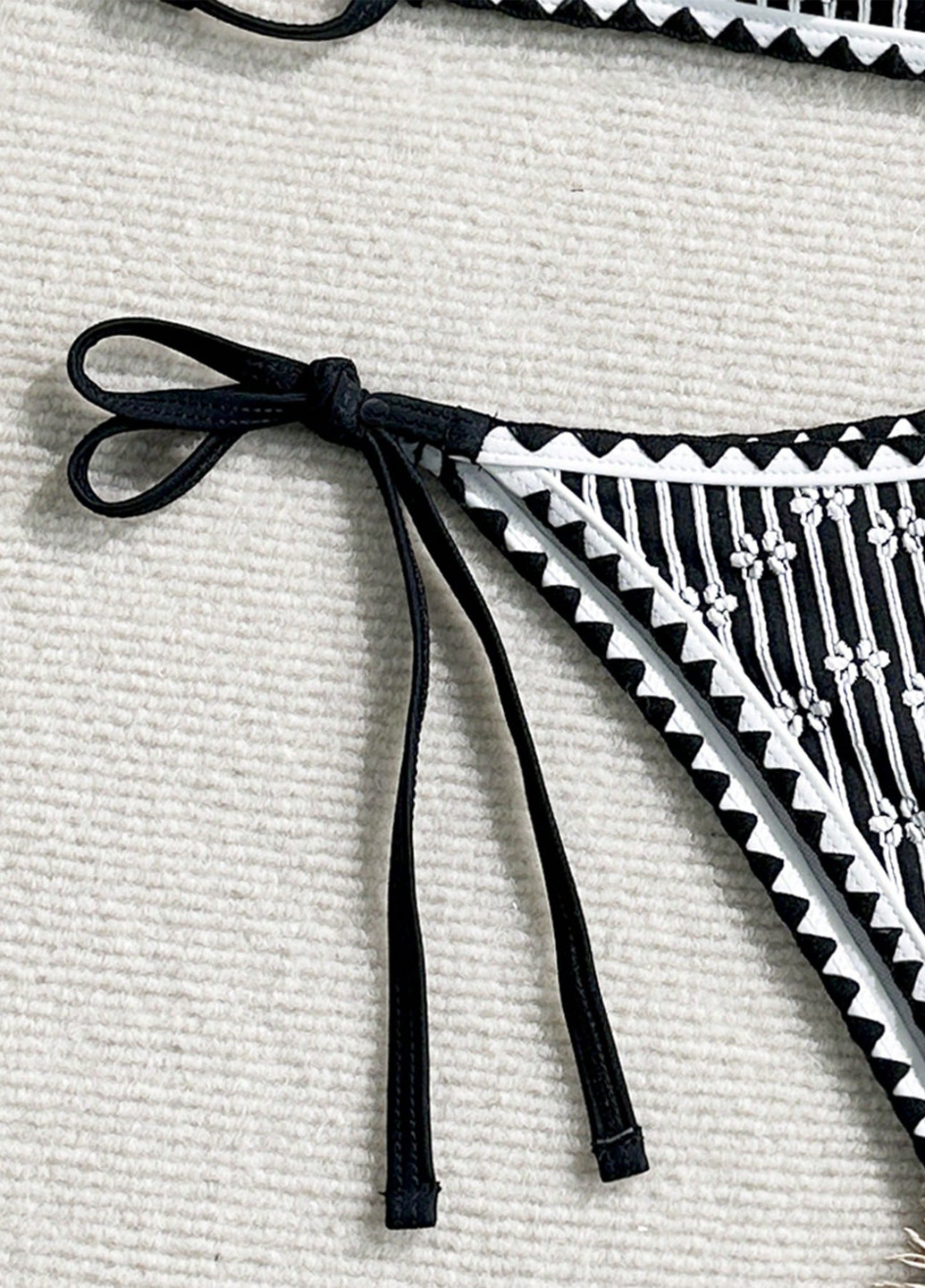 Чорно-білий літній купальник (ліф, трусики) бандо, роздільний SHEIN