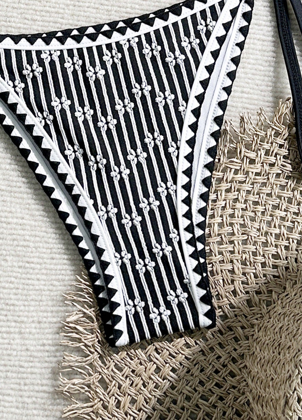 Чорно-білий літній купальник (ліф, трусики) бандо, роздільний SHEIN