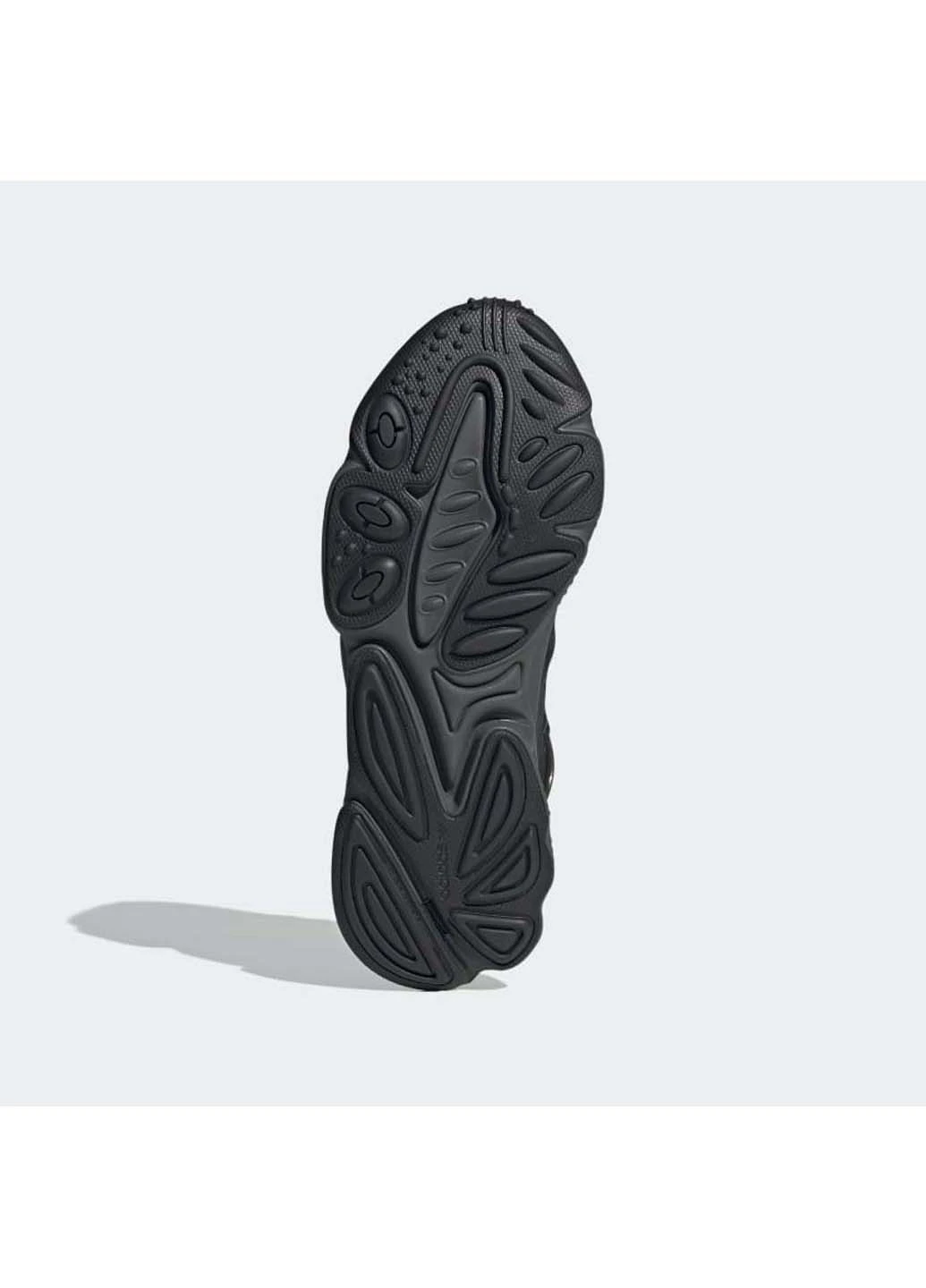 Черные демисезонные кроссовки adidas
