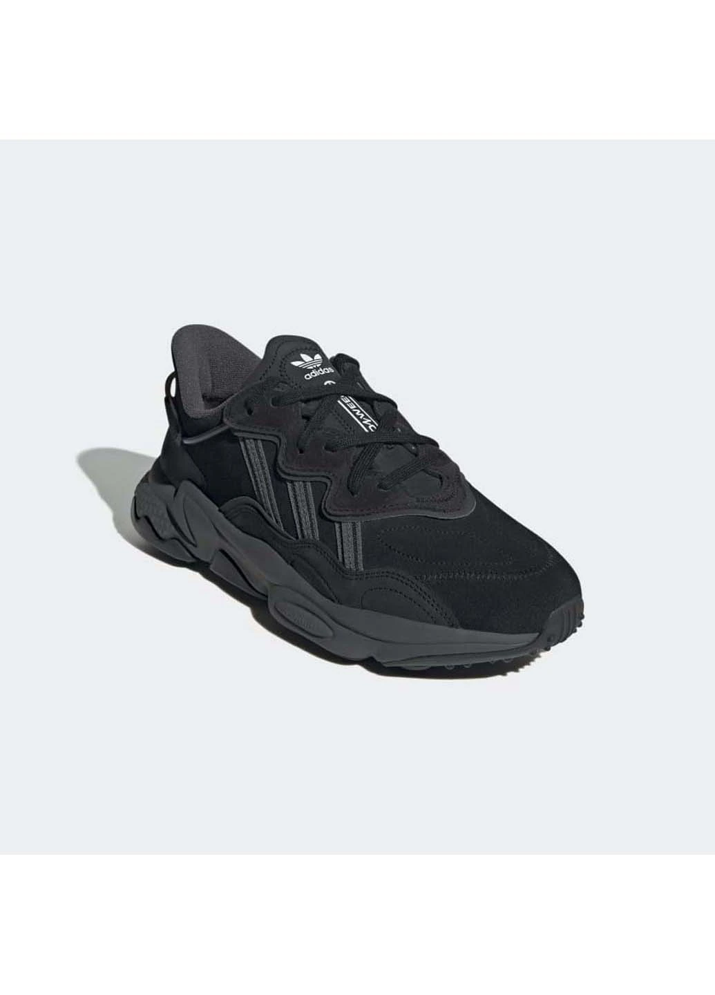 Черные демисезонные кроссовки adidas