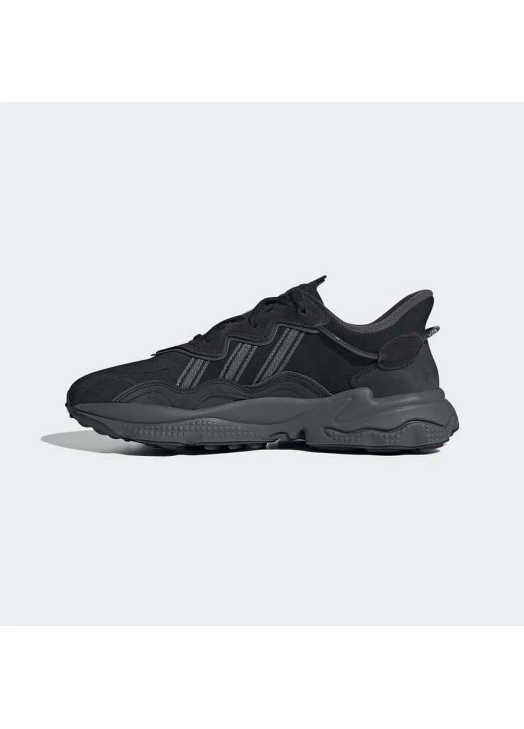 Черные демисезонные кроссовки adidas