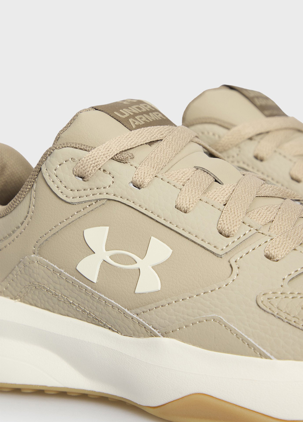 Светло-коричневые всесезонные кроссовки Under Armour