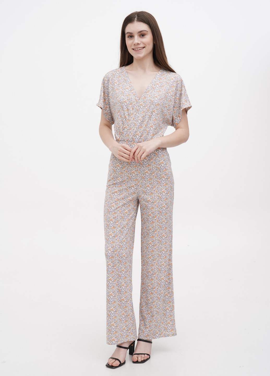 Комбинезон H&M комбинезон-брюки цветочный комбинированный кэжуал полиэстер, трикотаж