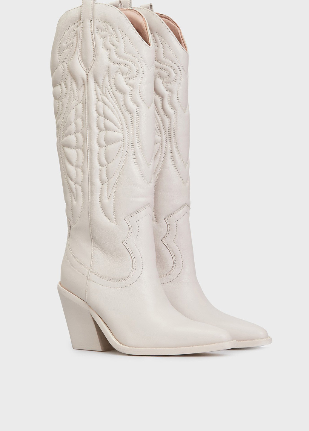 Зимние сапоги казаки Bronx с вышивкой