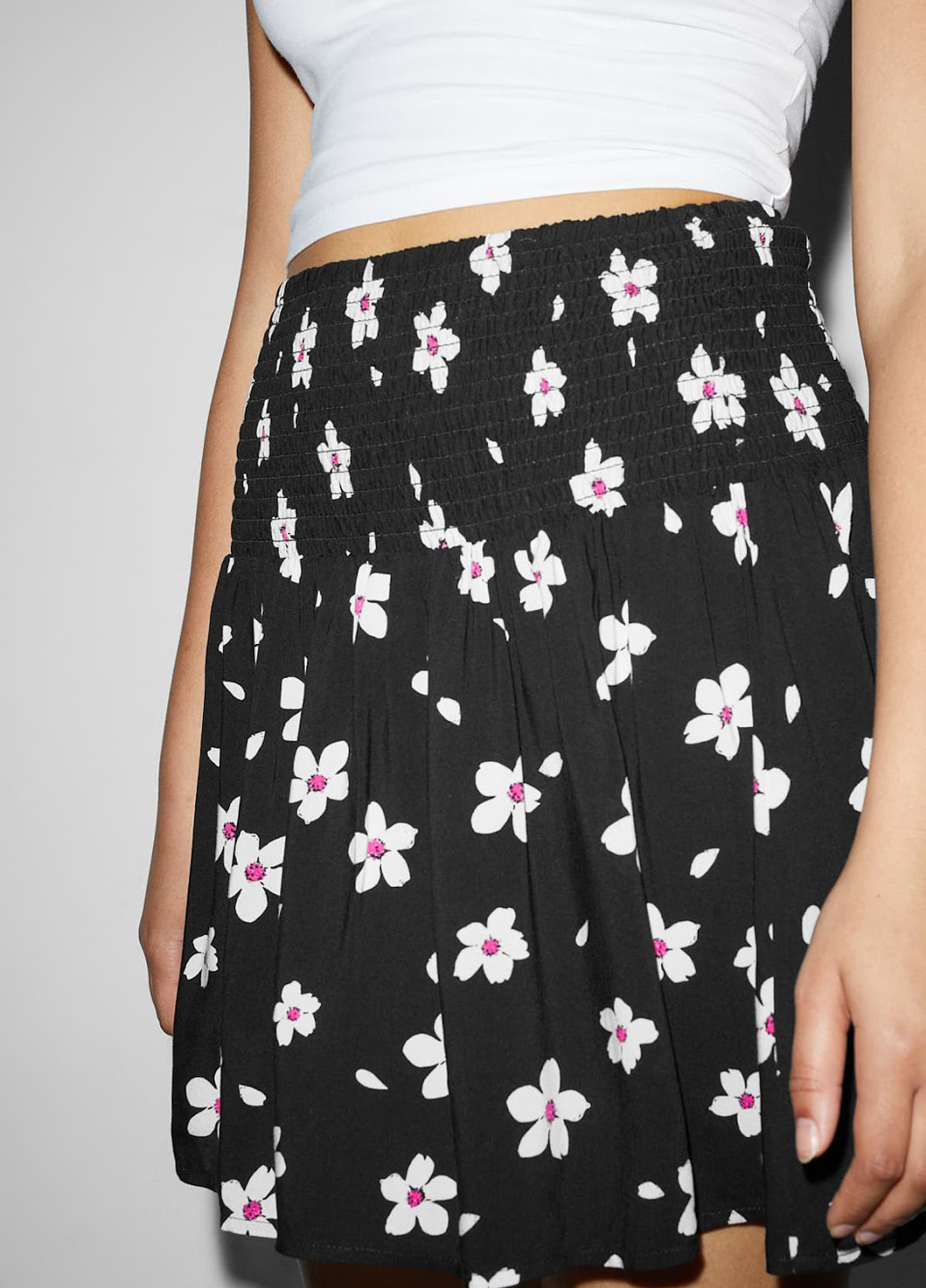 Черная кэжуал цветочной расцветки юбка C&A клешированная