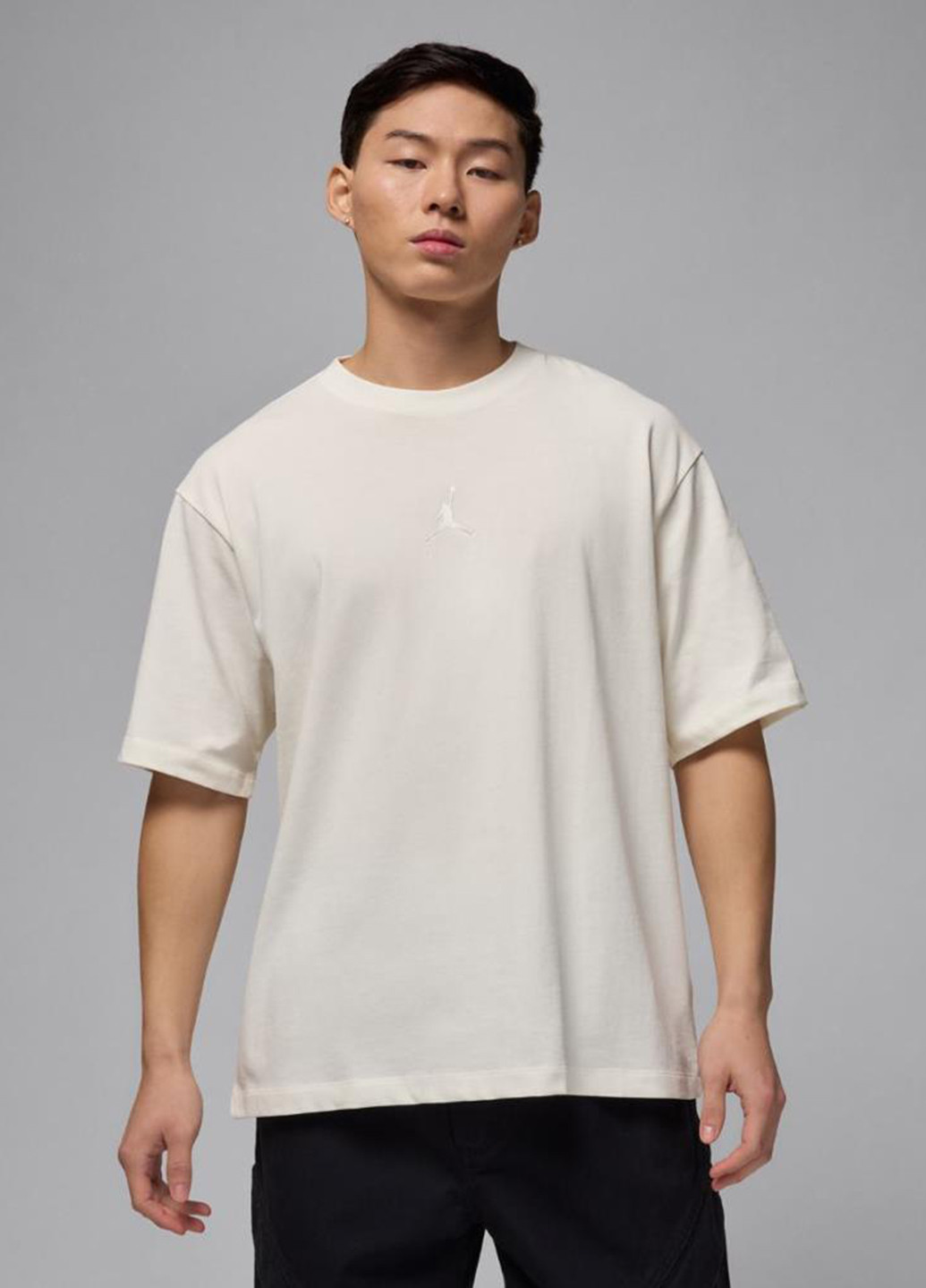 Бежева футболка ib7345-133 Jordan M J FLT ESS OVSZ SS CREW