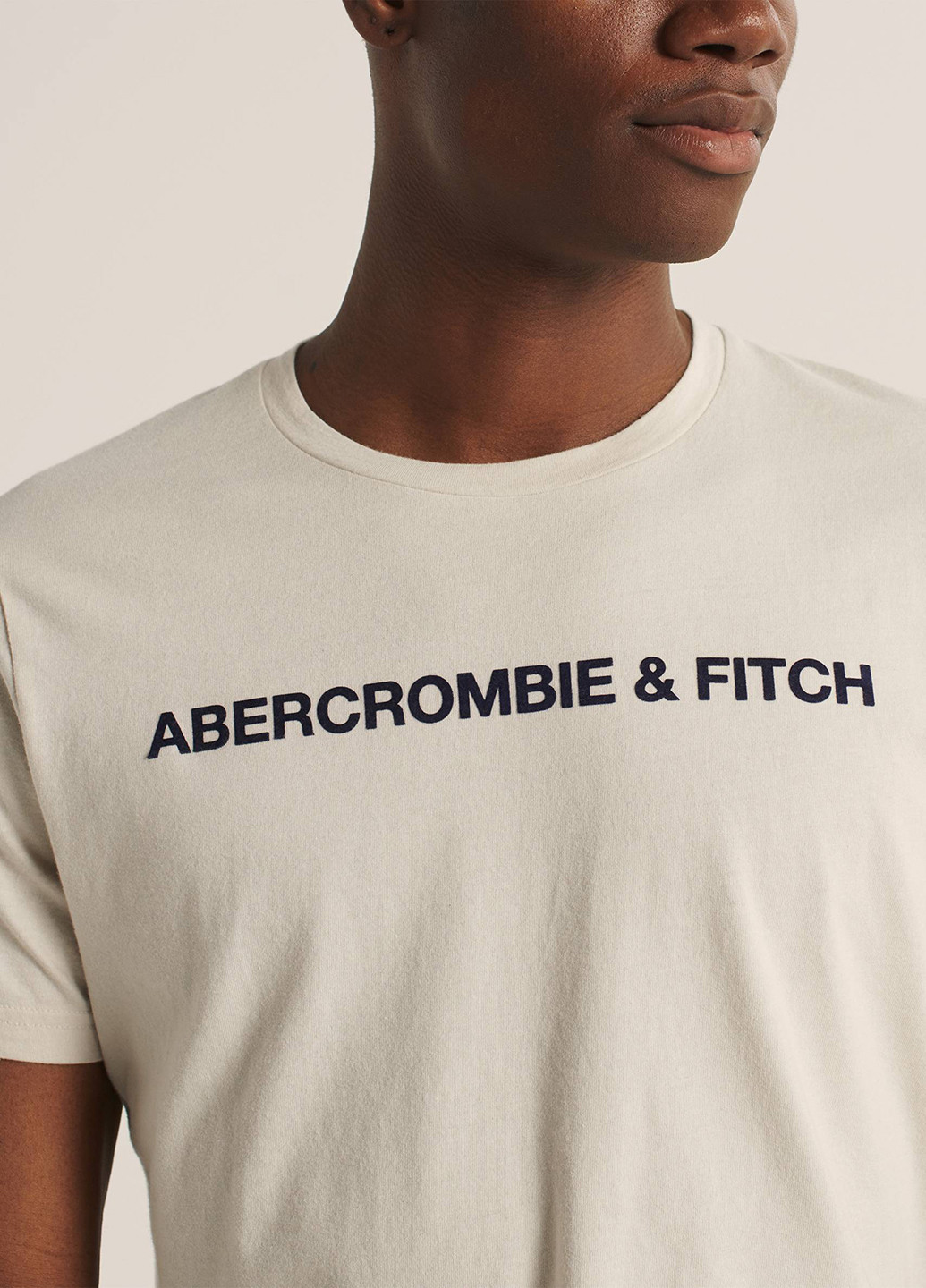 Світло-бежева футболка Abercrombie & Fitch