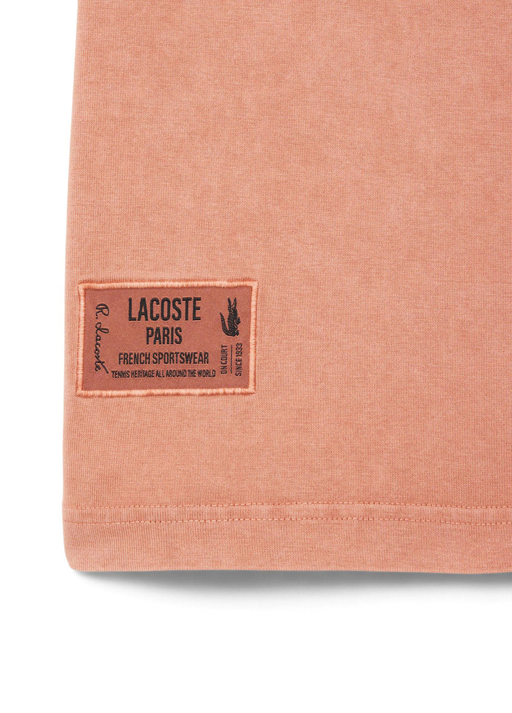 Светло-оранжевая футболка Lacoste