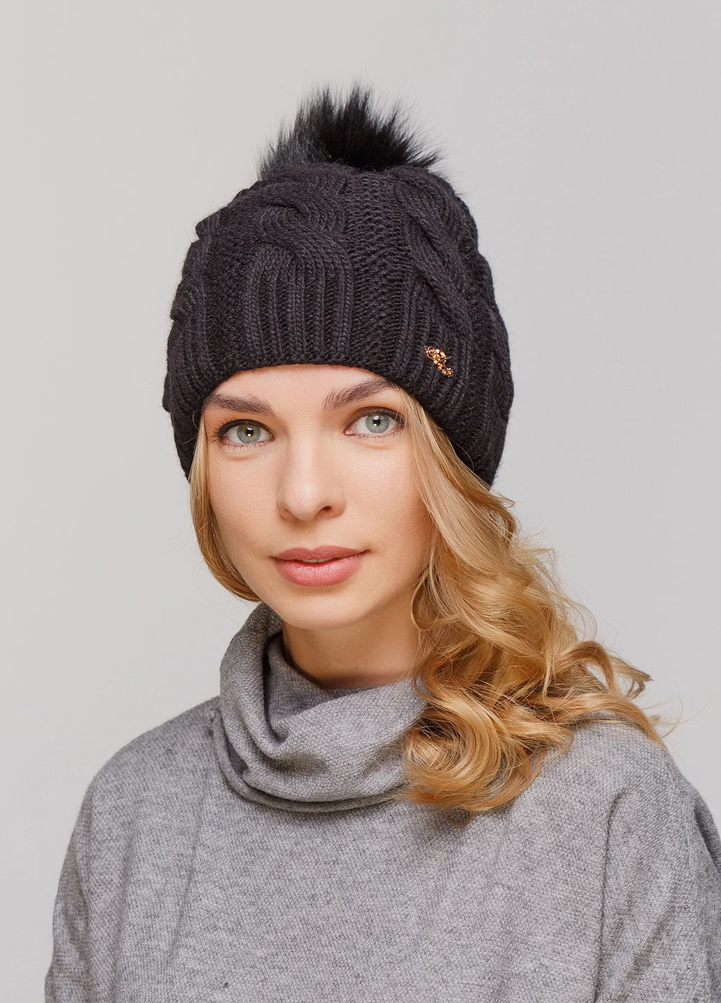 Зимняя теплая женская шапка на флисовой подкладке 550657 Merlini (249642580)