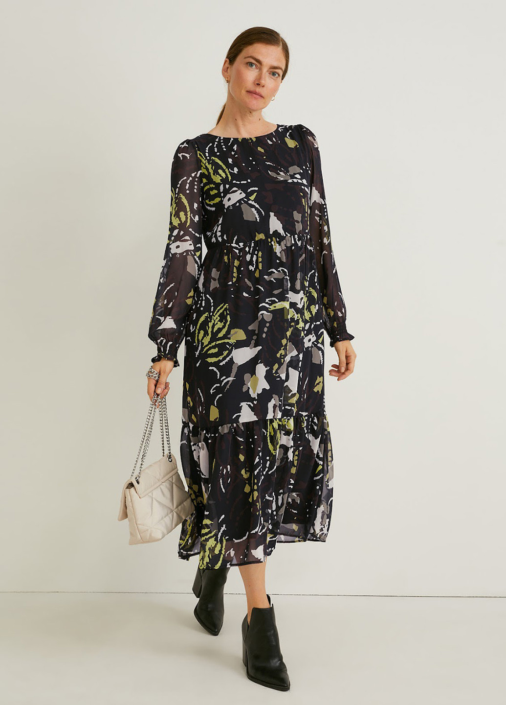 Черное кэжуал платье C&A с абстрактным узором